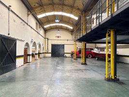 FOR SALE / Commercial warehouse / Olivos
