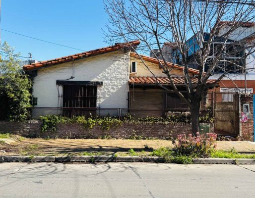 House to Renovate 2-bedroom Excellent Area