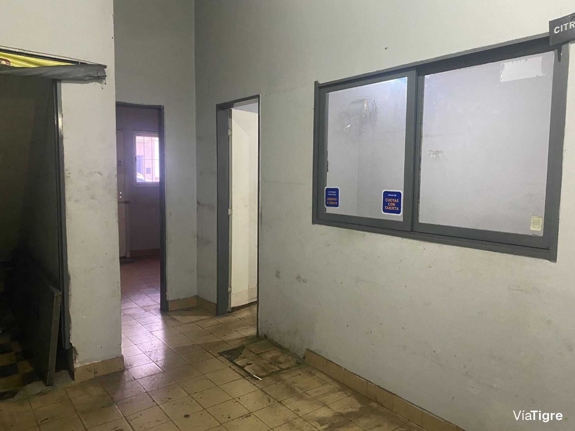 Venta local comercial apto taller, gimnasio, etc