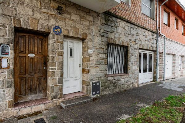 Venta Casa Multifamiliar 8 Amb Munro C/Cochera