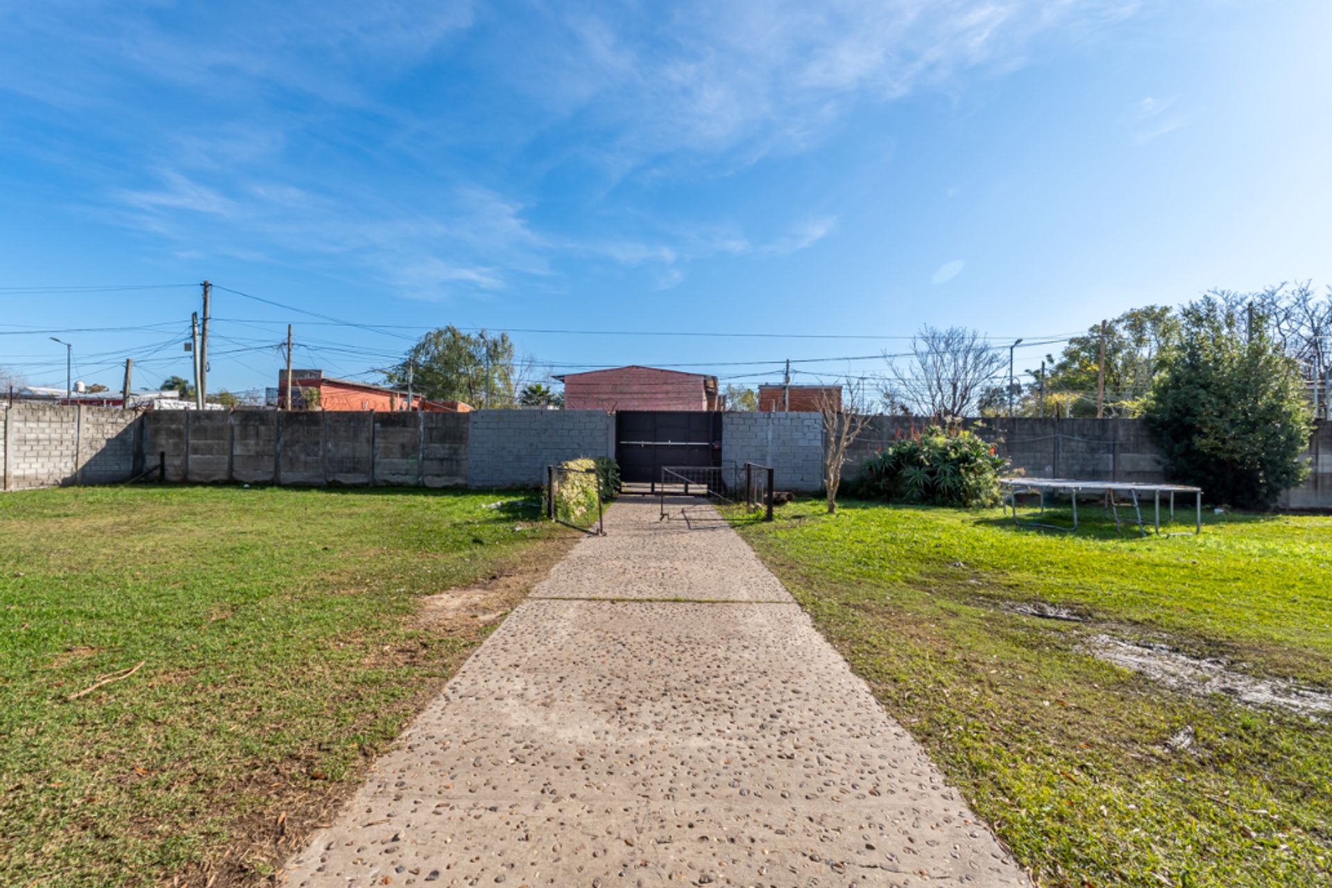 Venta casa 3 amb. lote 1500 m2 pileta en Pacheco