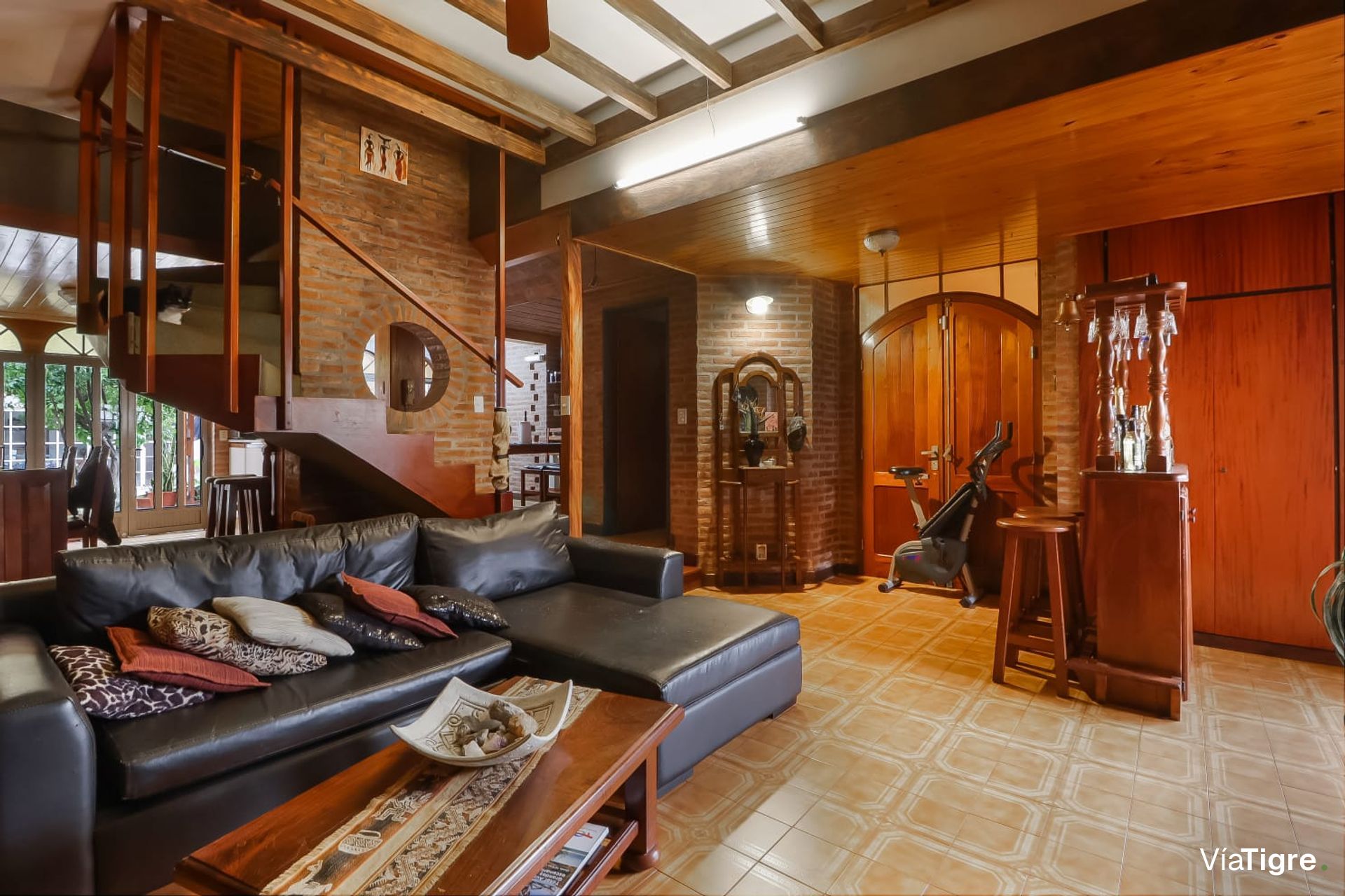 Venta casa 4 amb +jardin +quincho c/parrilla
