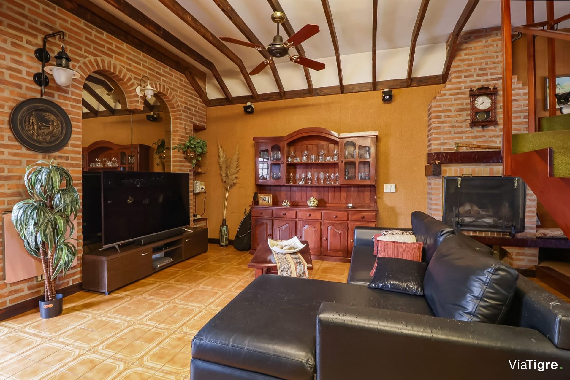 Venta casa 4 amb +jardin +quincho c/parrilla