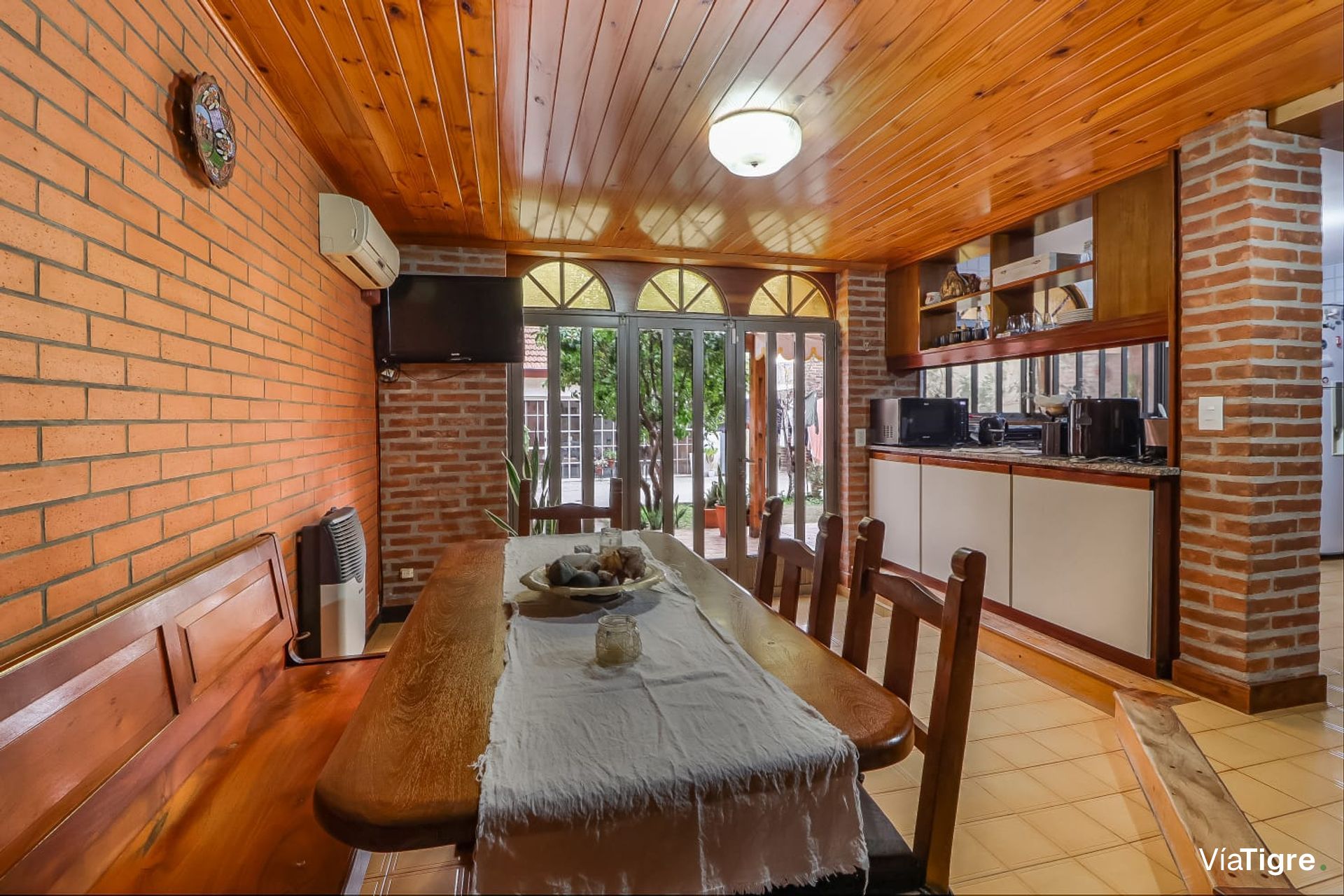 Venta casa 4 amb +jardin +quincho c/parrilla