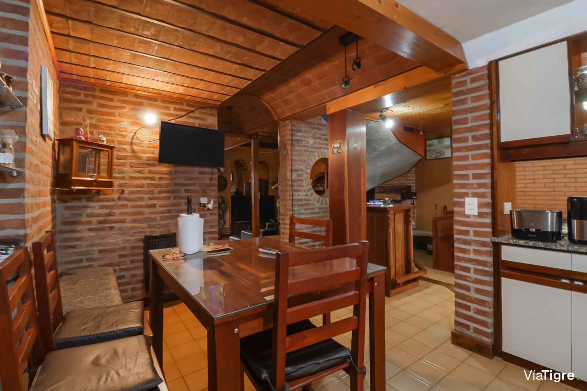 Venta casa 4 amb +jardin +quincho c/parrilla