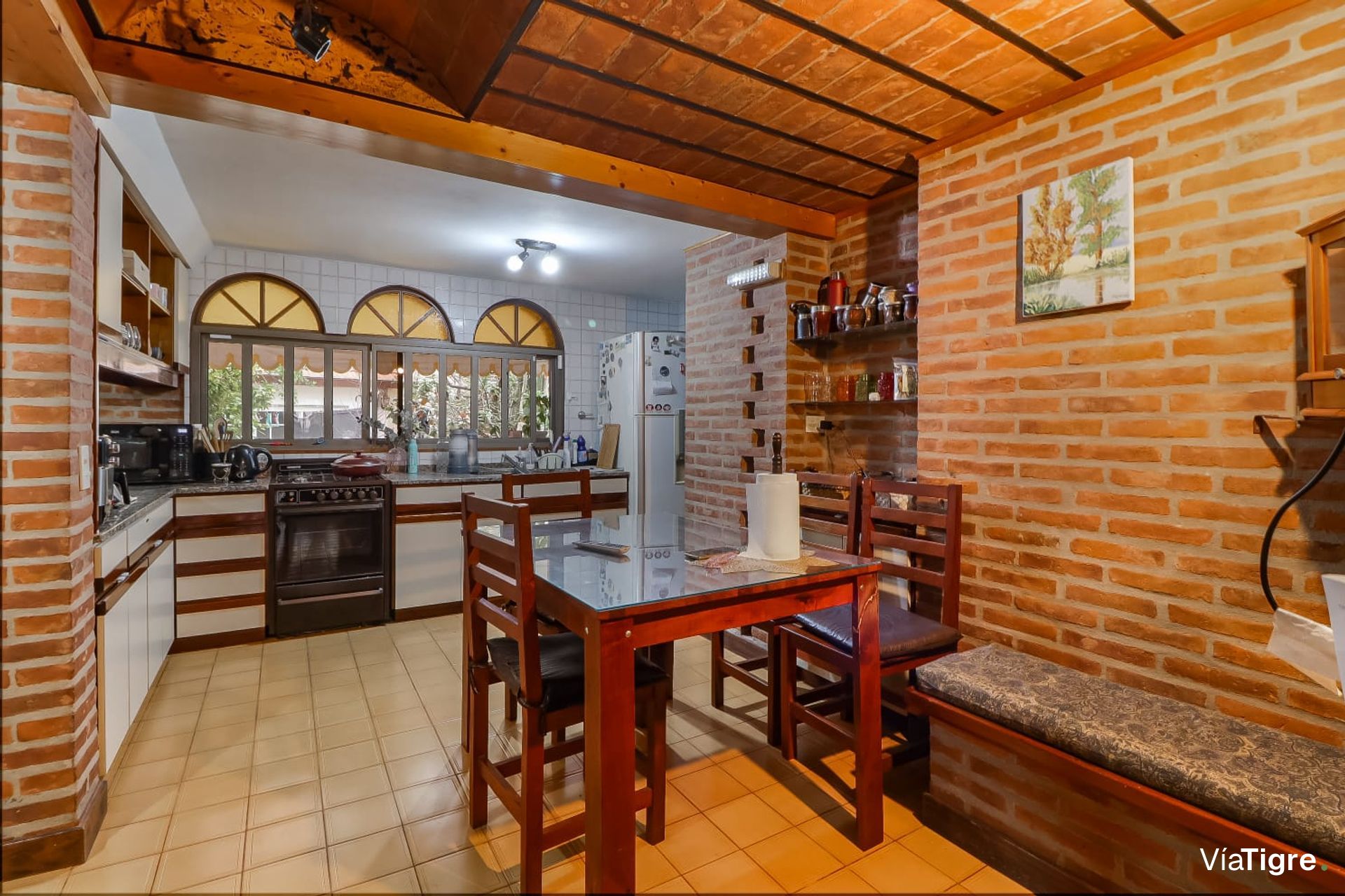Venta casa 4 amb +jardin +quincho c/parrilla
