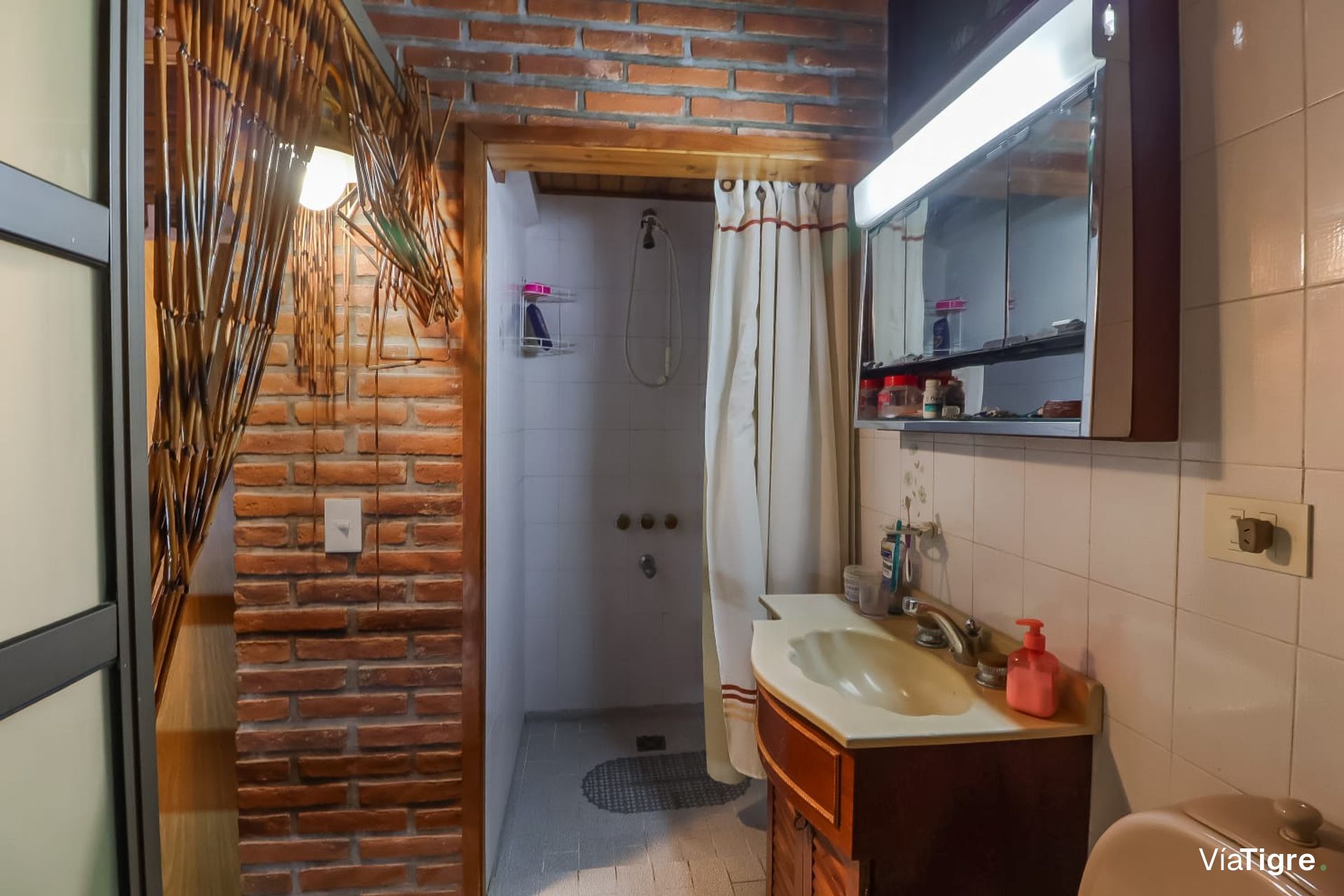 Venta casa 4 amb +jardin +quincho c/parrilla