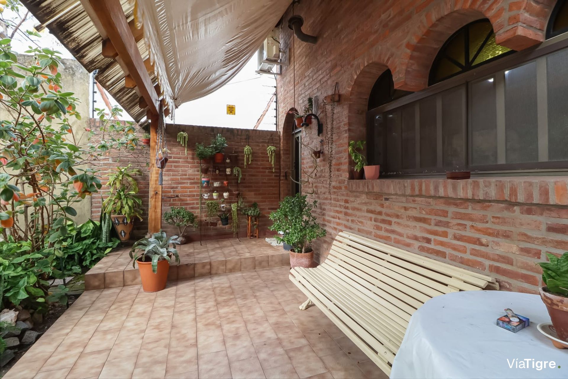 Venta casa 4 amb +jardin +quincho c/parrilla