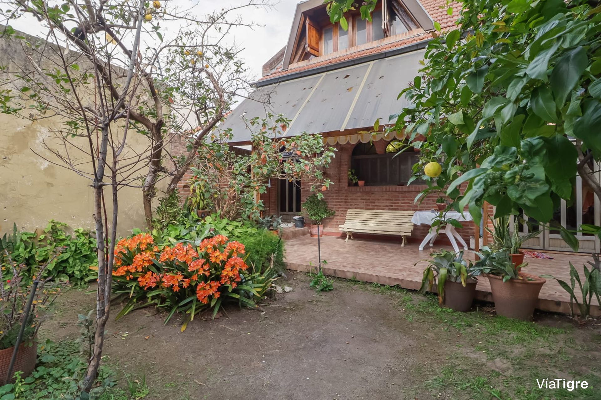 Venta casa 4 amb +jardin +quincho c/parrilla