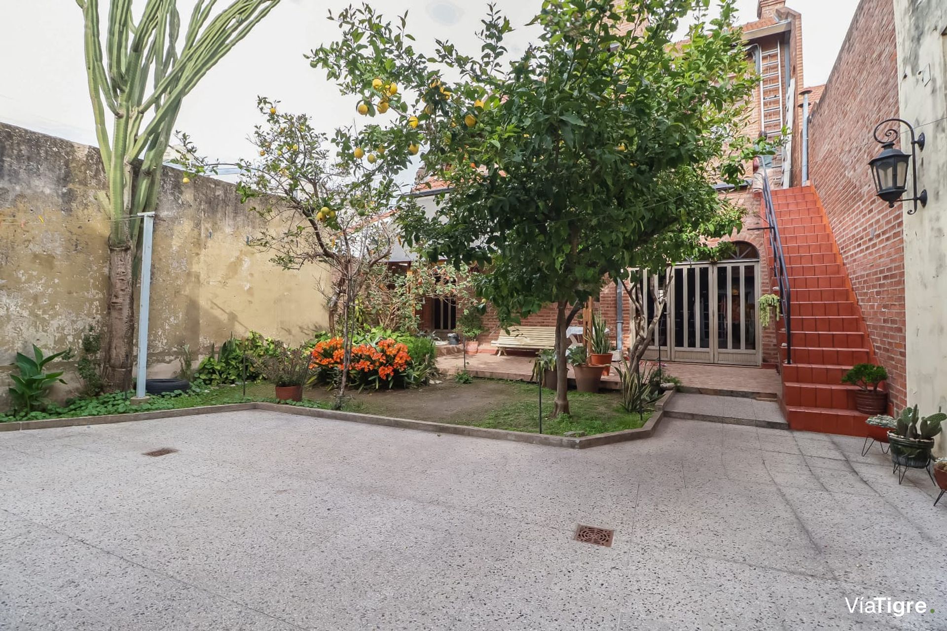 Venta casa 4 amb +jardin +quincho c/parrilla