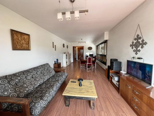 Half-Floor Apartment for Rent in San Fernando 3-bedroom garage