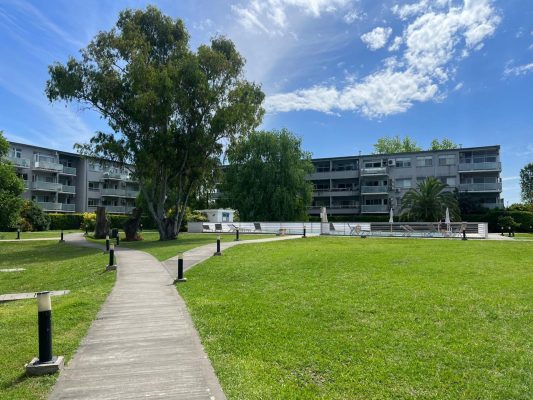 Studio apartment for rent La Mora Complex
