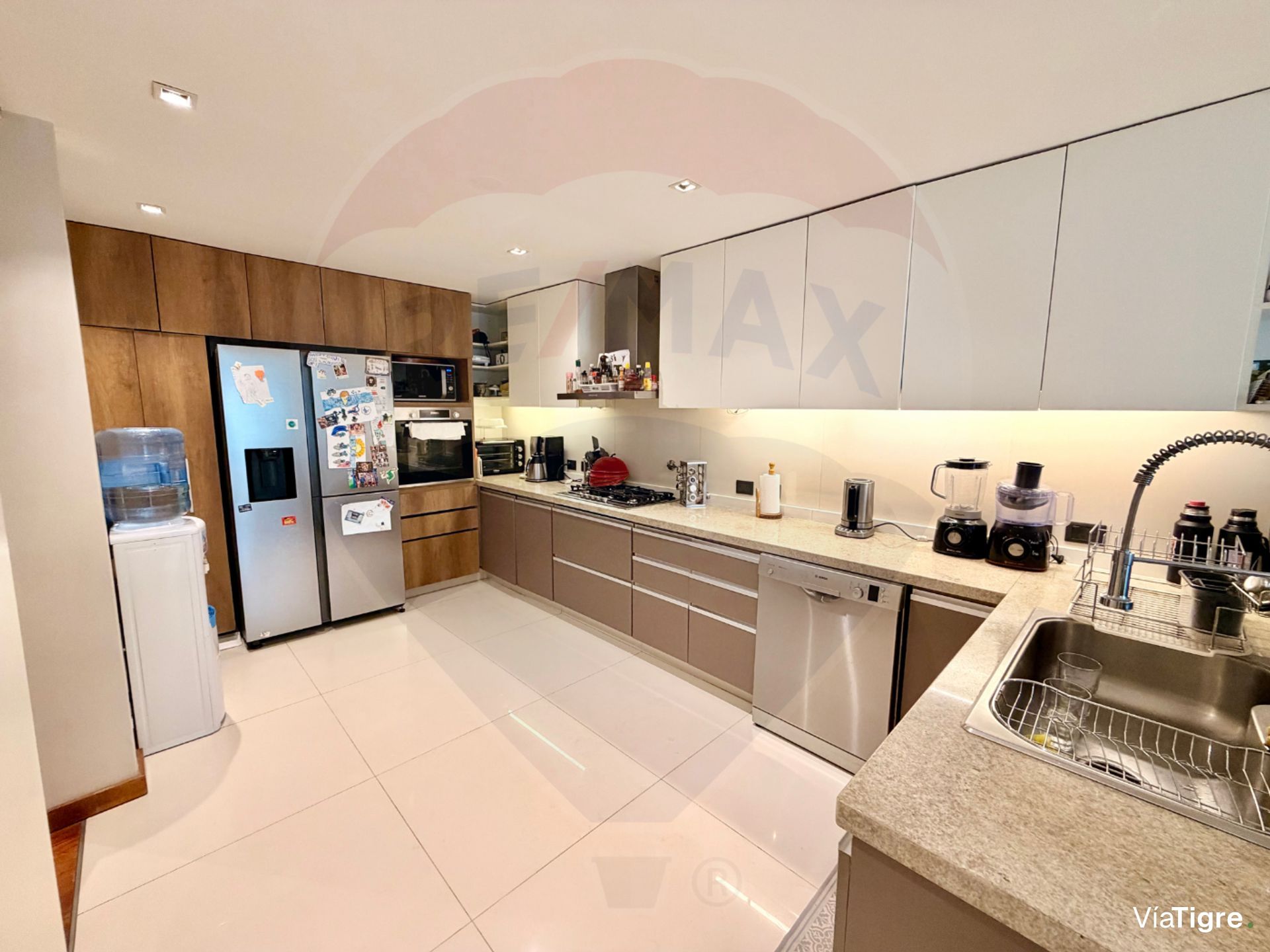 SAN ISIDRO CASA ALQUILER AMOBLADA Con Pileta