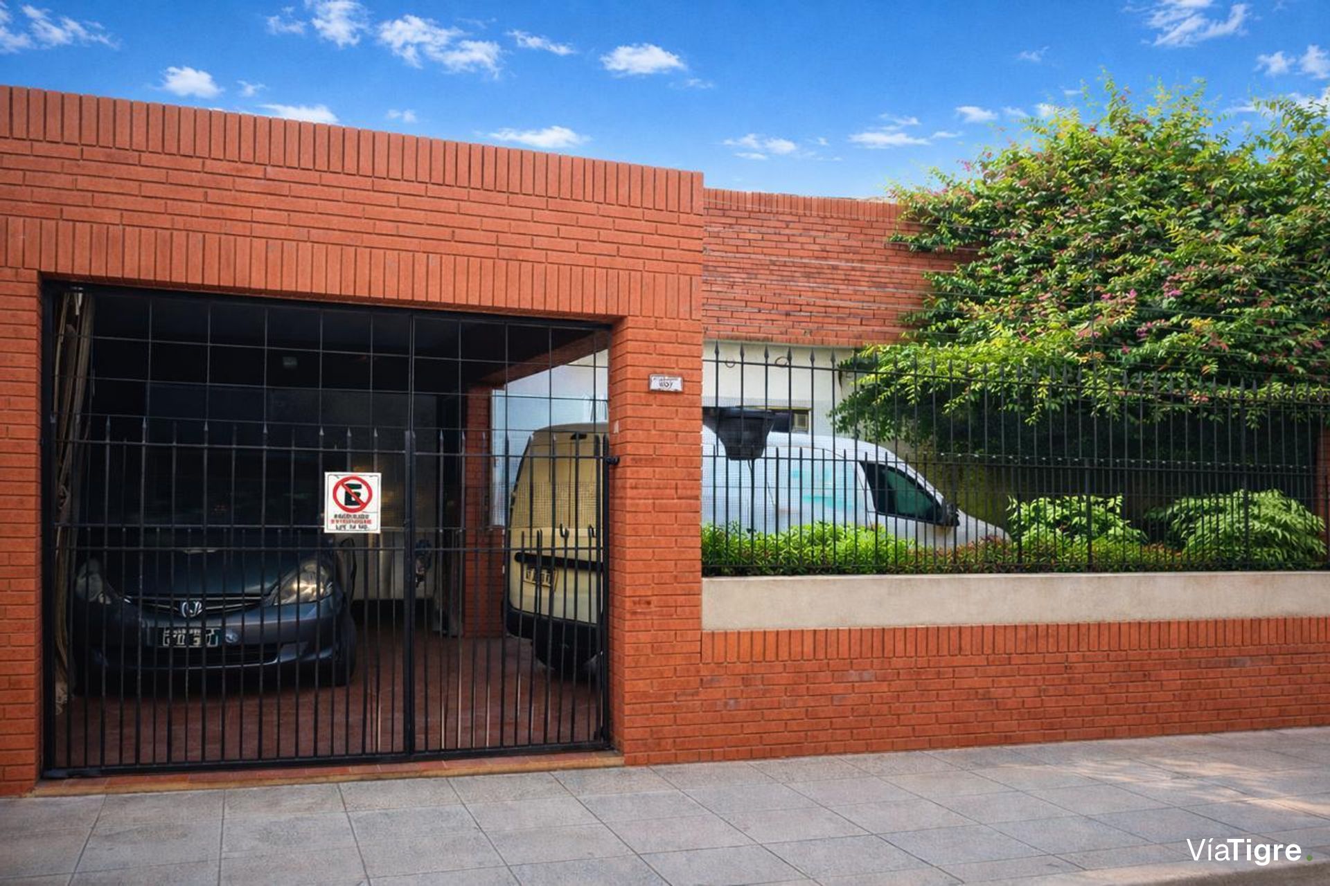 Casa Con Amplio Jardín, Terraza Florida Oeste