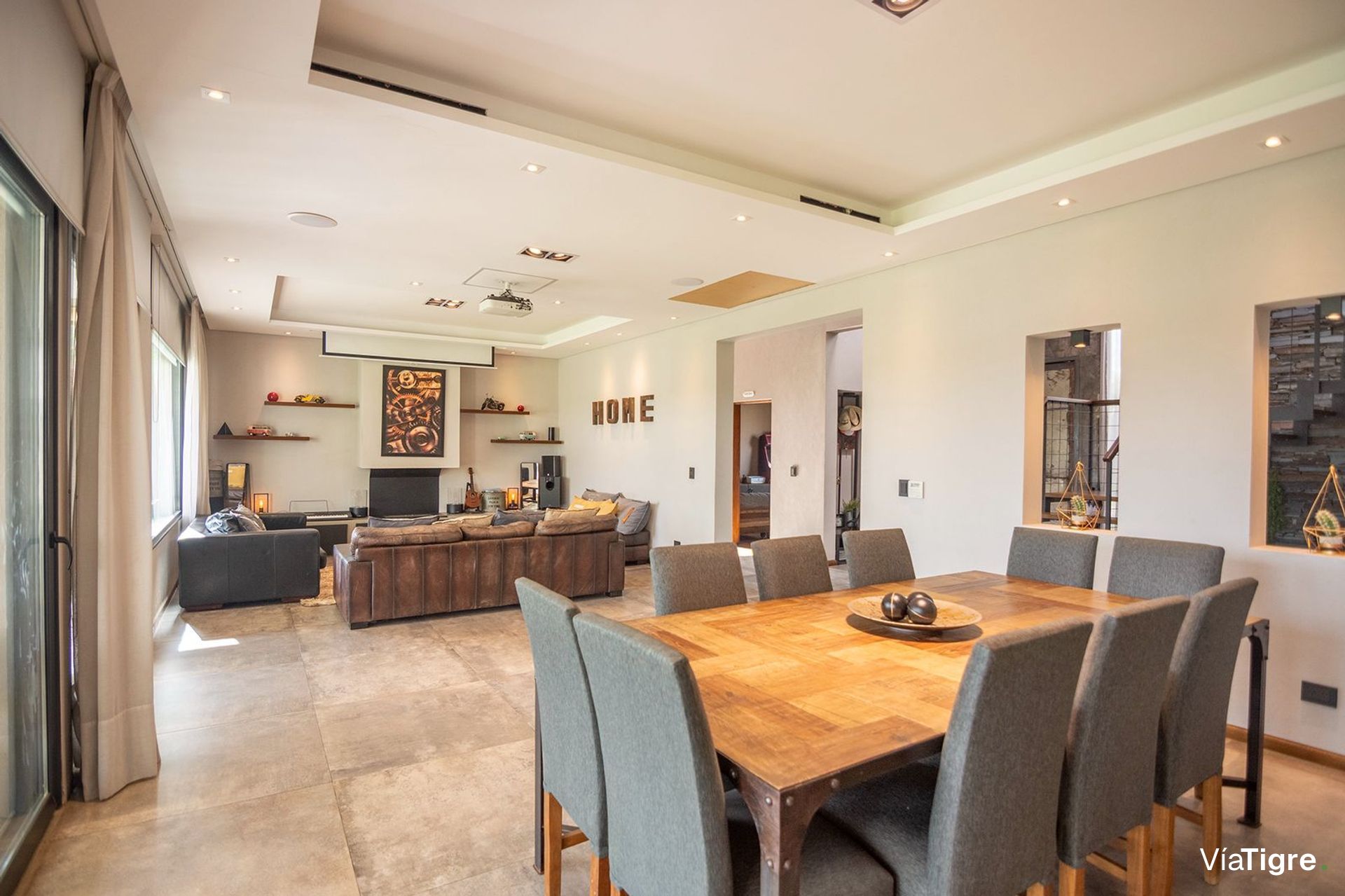 Imponente casa en venta en Santa Catalina V. Nueva