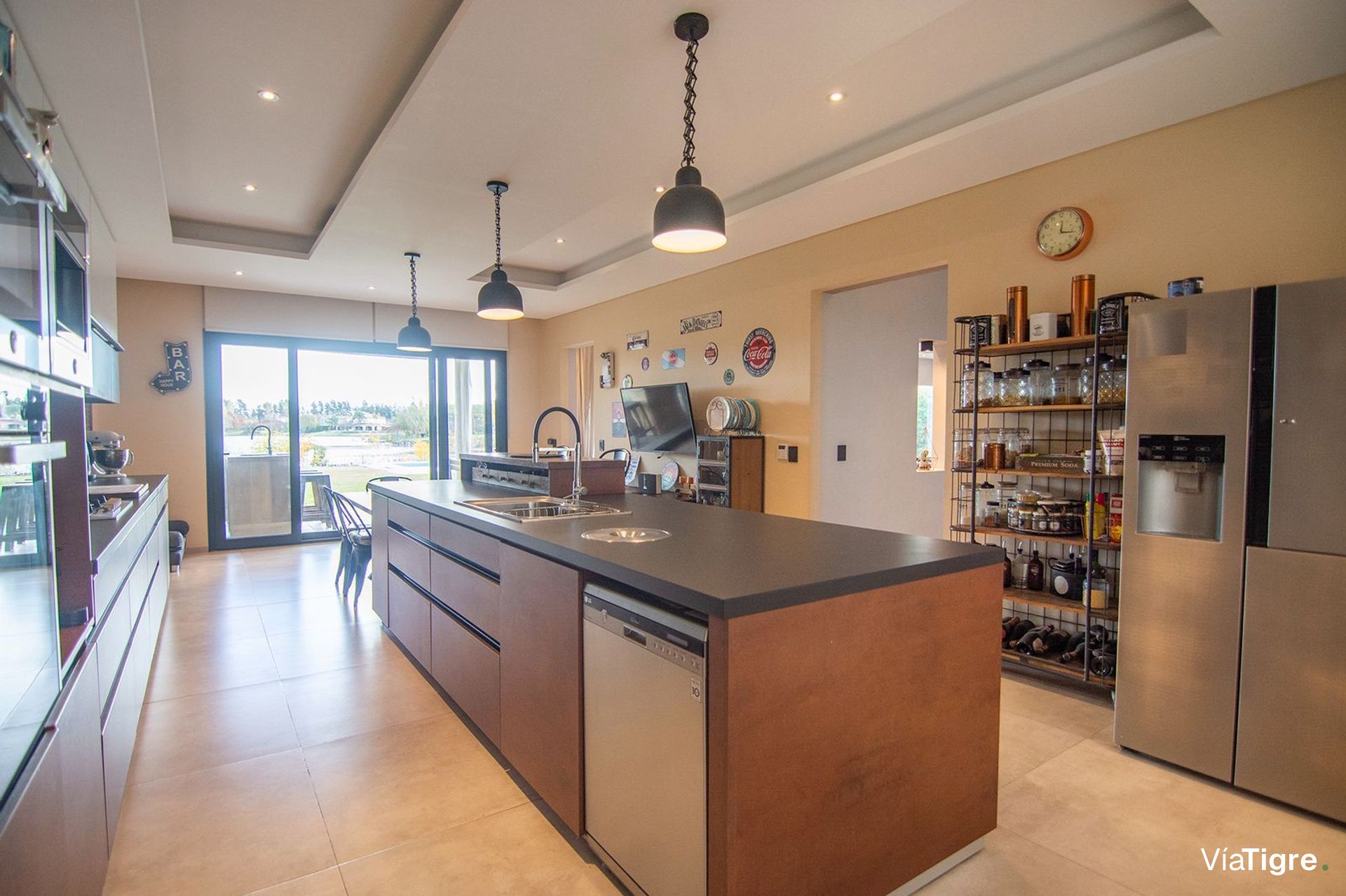 Imponente casa en venta en Santa Catalina V. Nueva