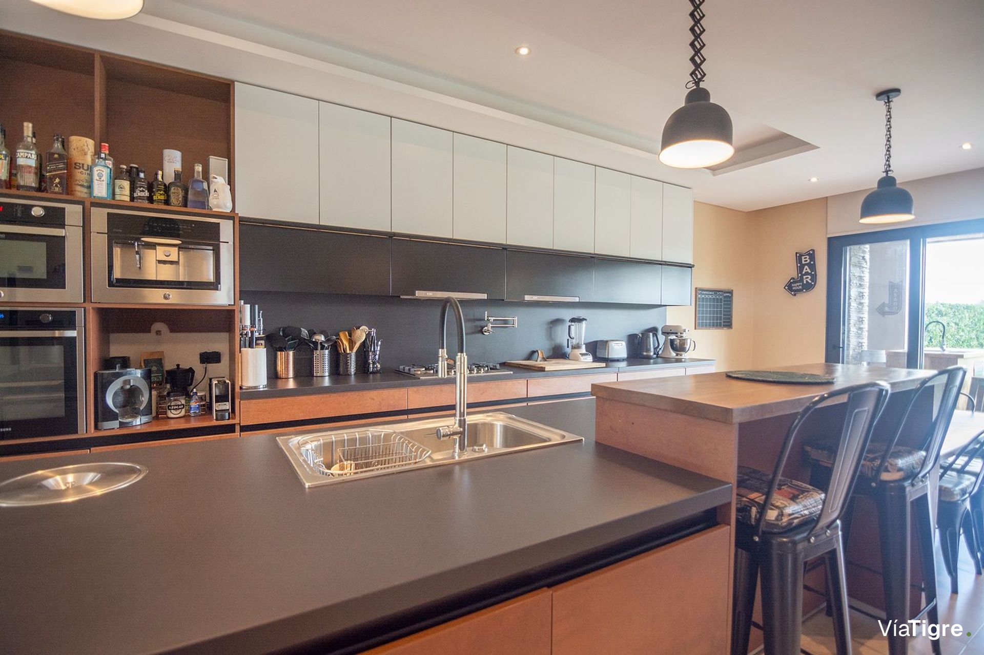 Imponente casa en venta en Santa Catalina V. Nueva