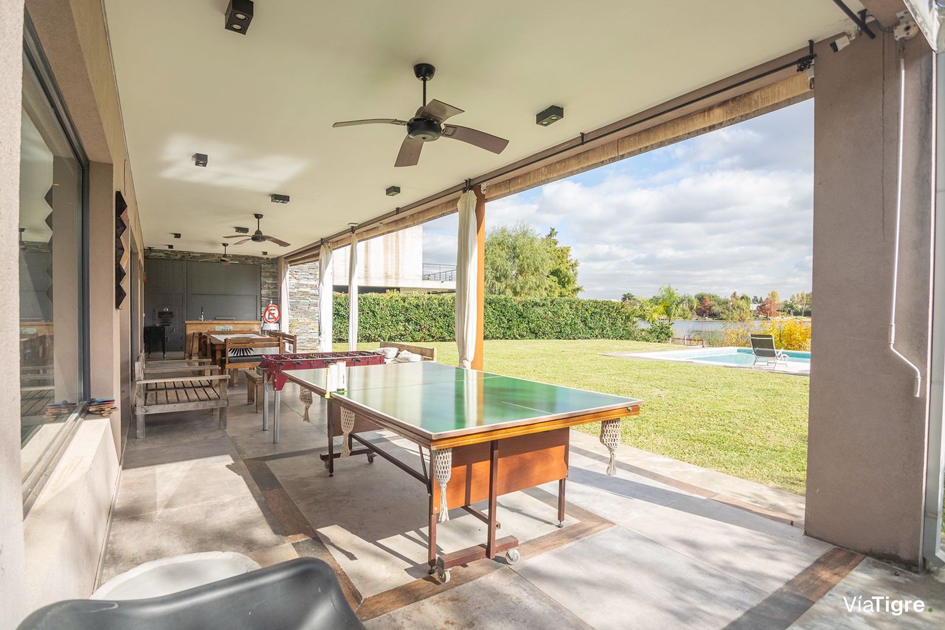 Imponente casa en venta en Santa Catalina V. Nueva