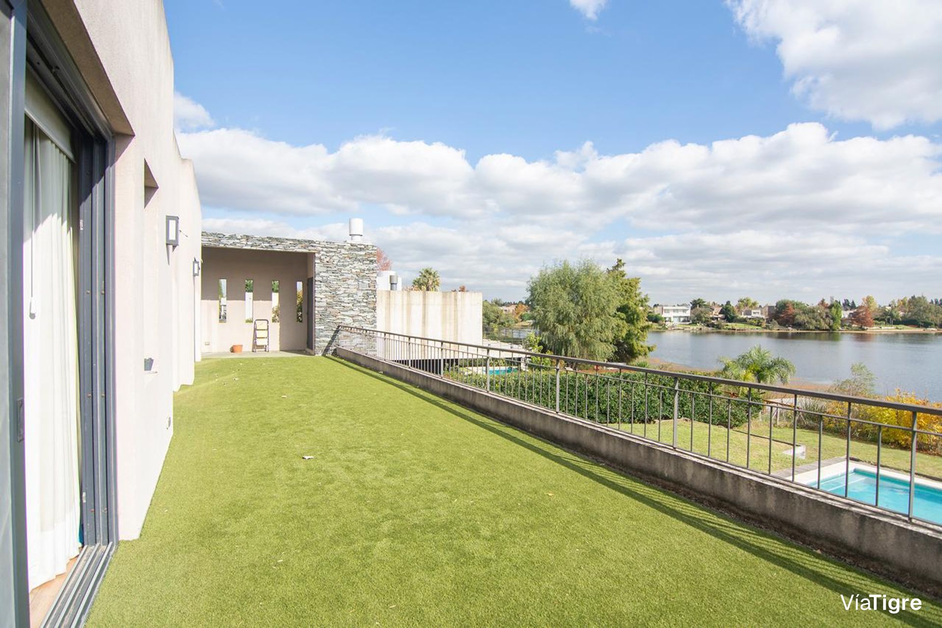 Imponente casa en venta en Santa Catalina V. Nueva