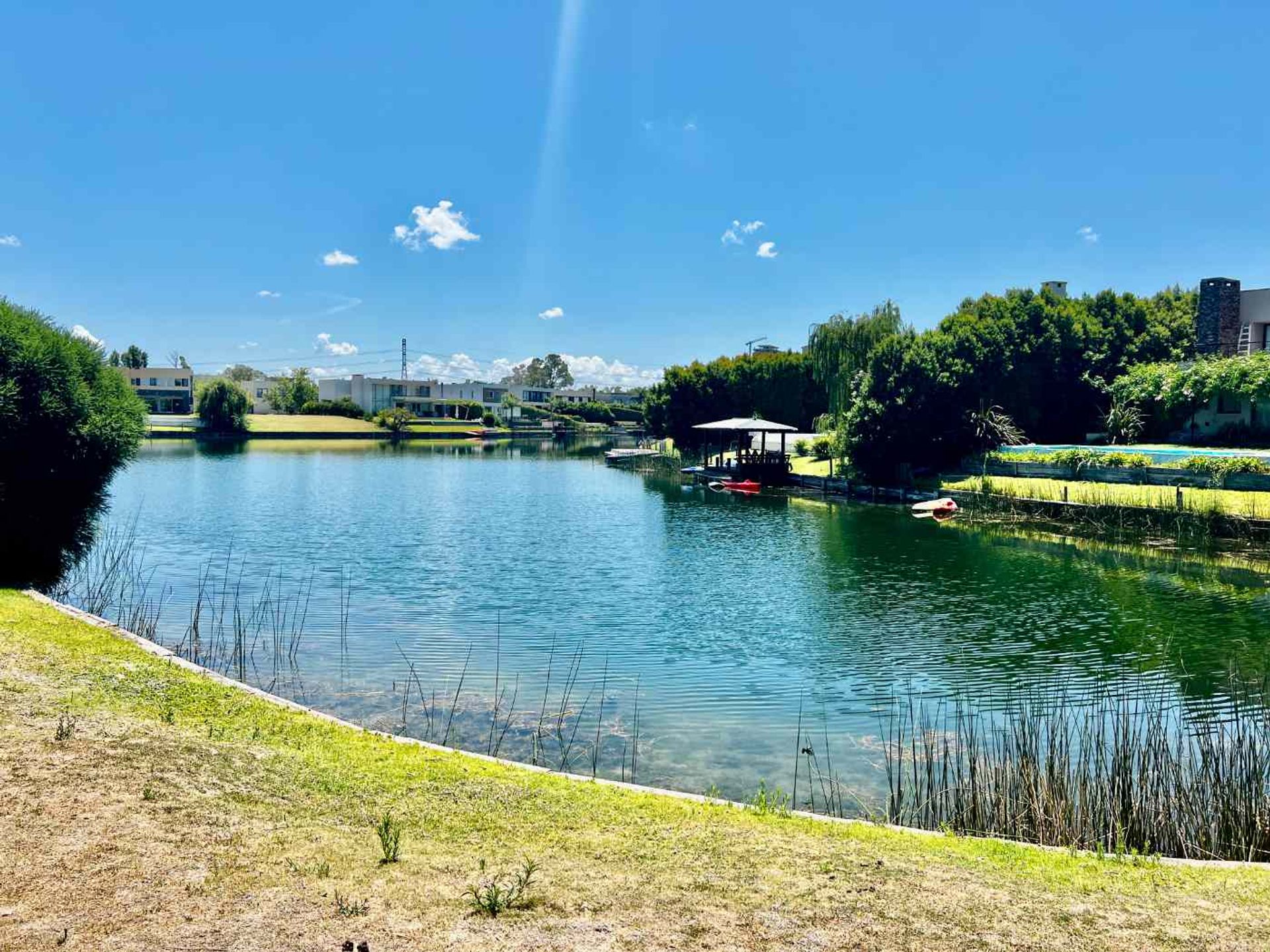 Waterfront Lot 1000m² in Los Lagos Nordelta
