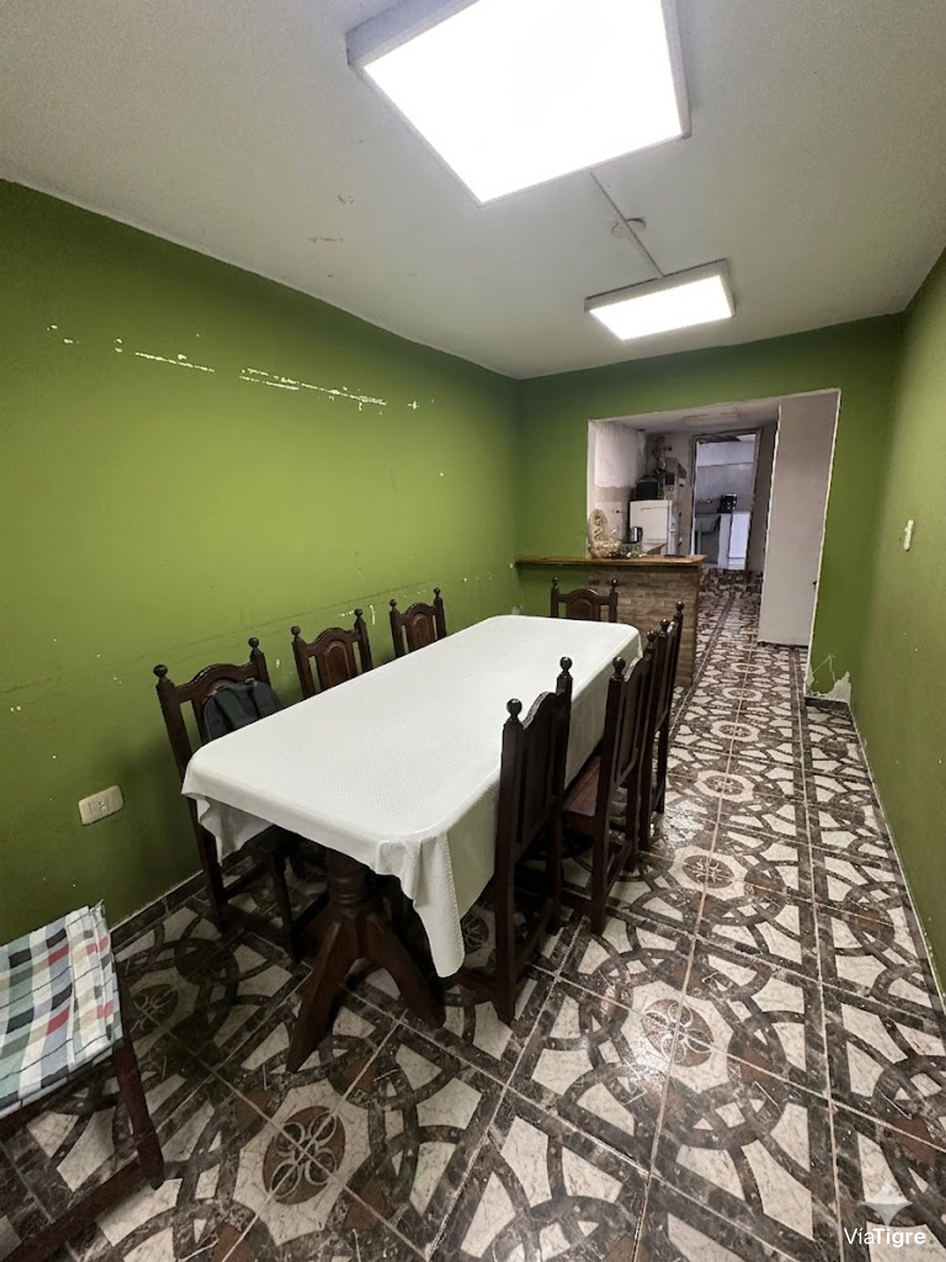Casa con dpto independiente en el Talar en VENTA