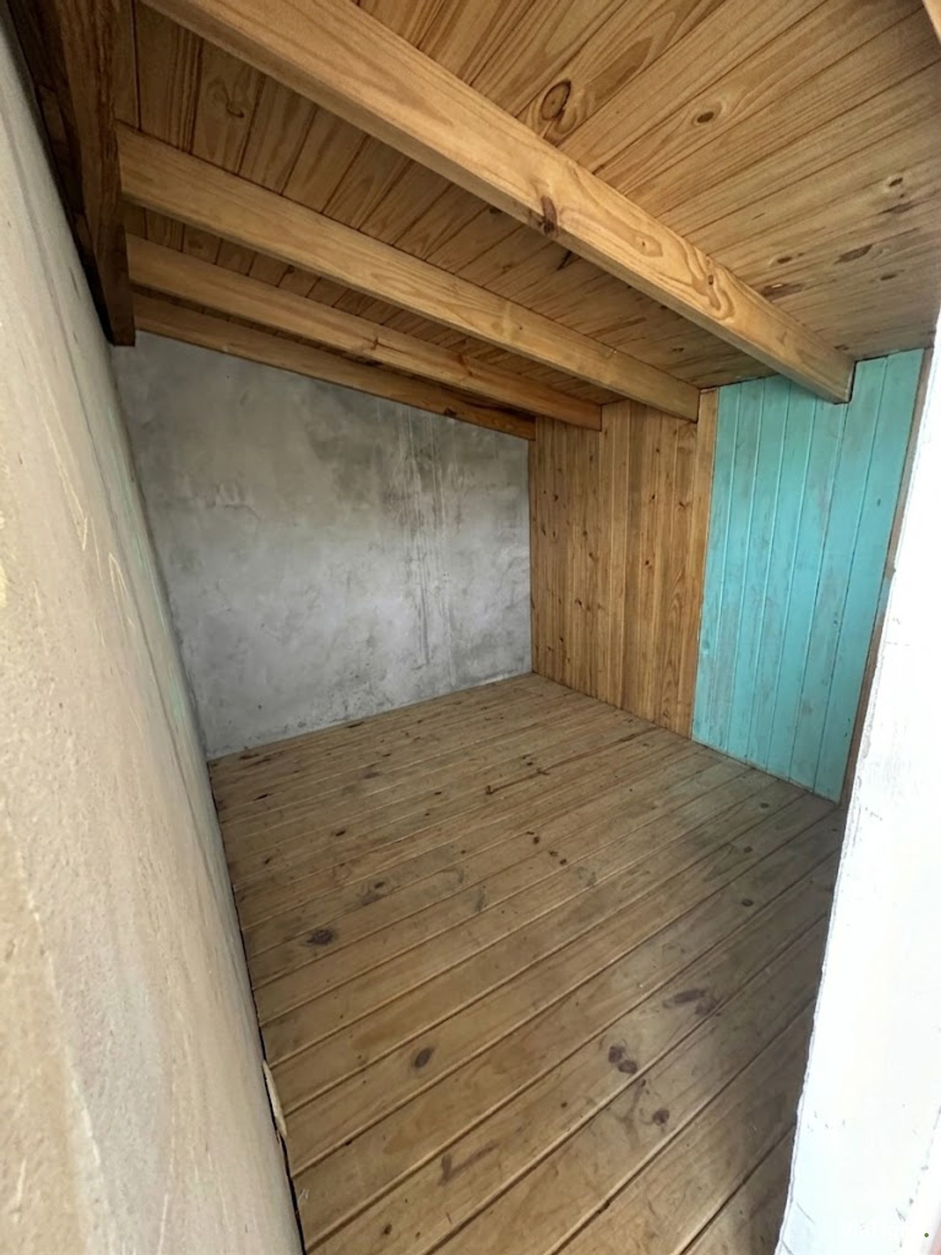 Casa con dpto independiente en el Talar en VENTA