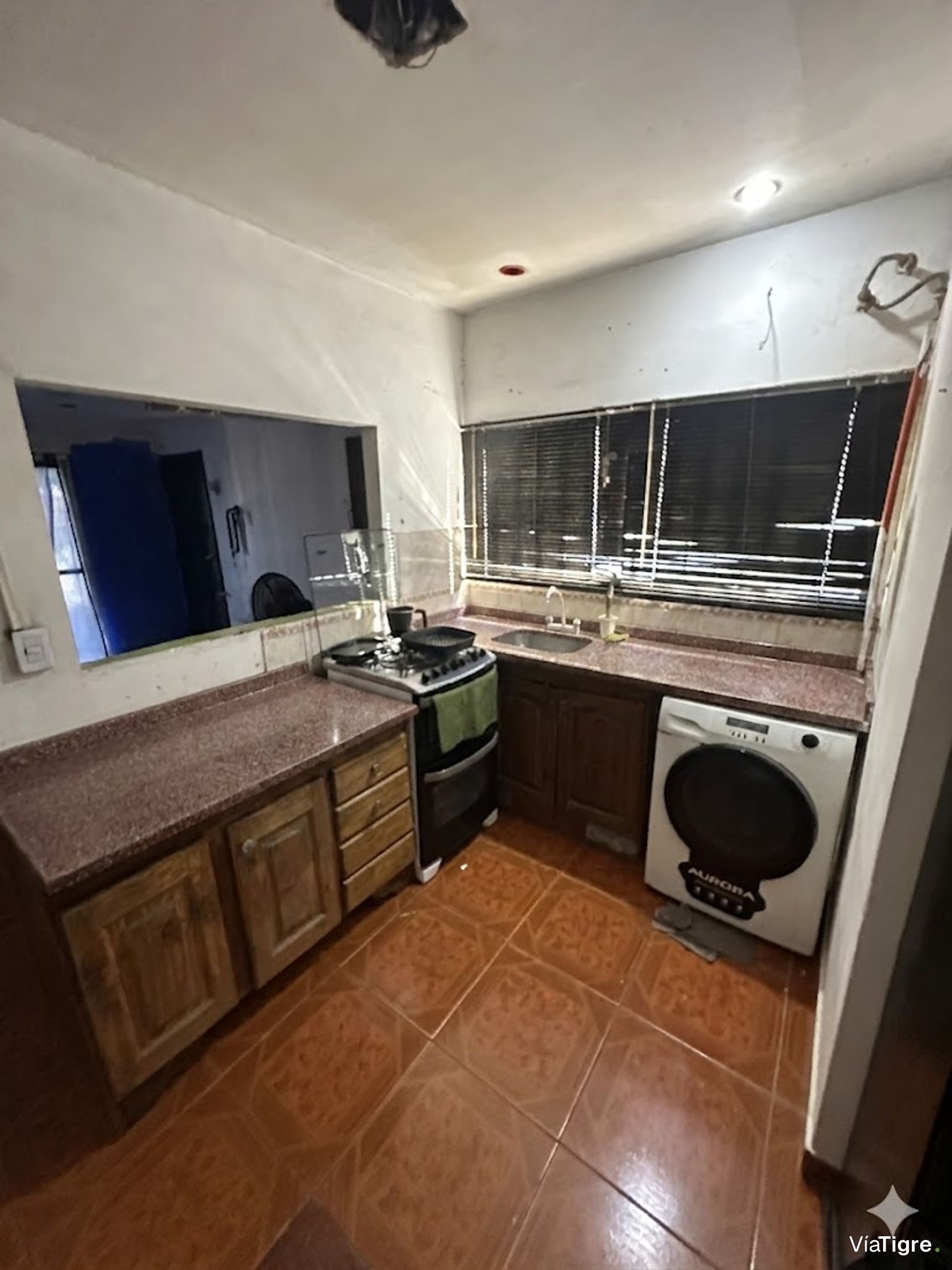 Casa con dpto independiente en el Talar en VENTA