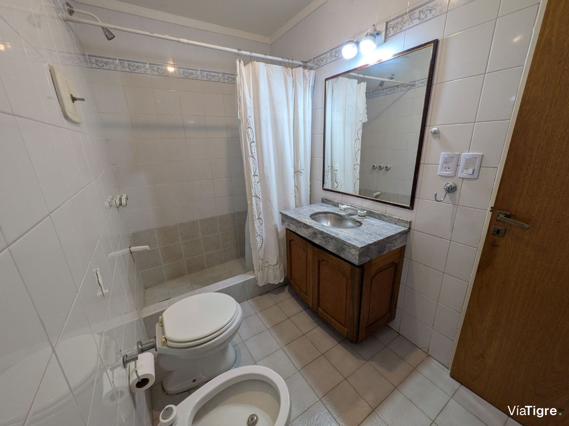 Casa 4 ambientes en venta Olivos cochera jardin
