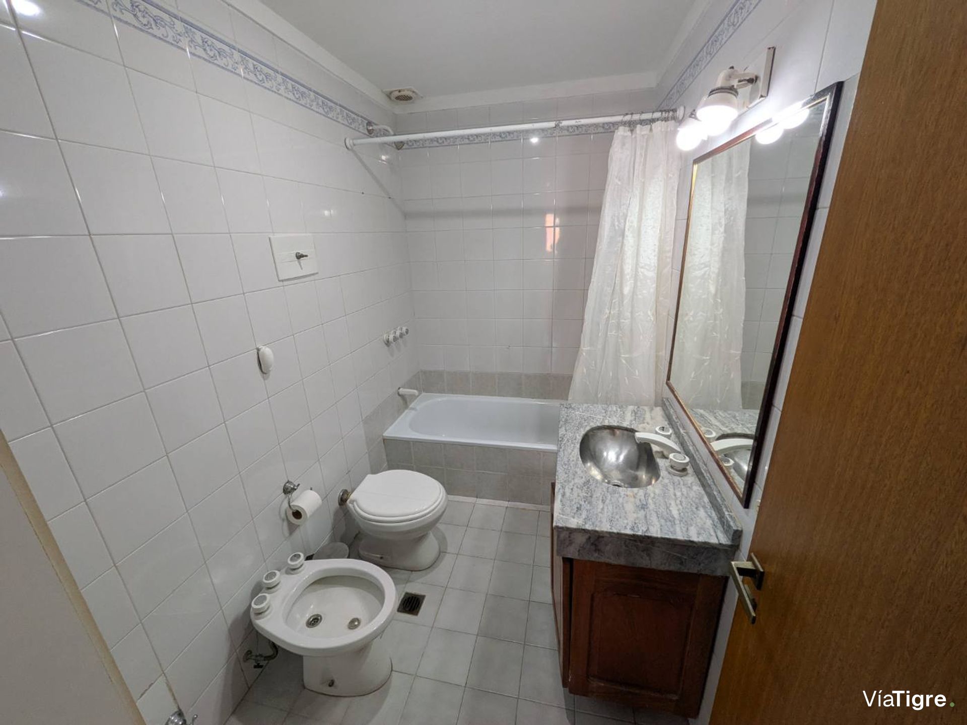 Casa 4 ambientes en venta Olivos cochera jardin