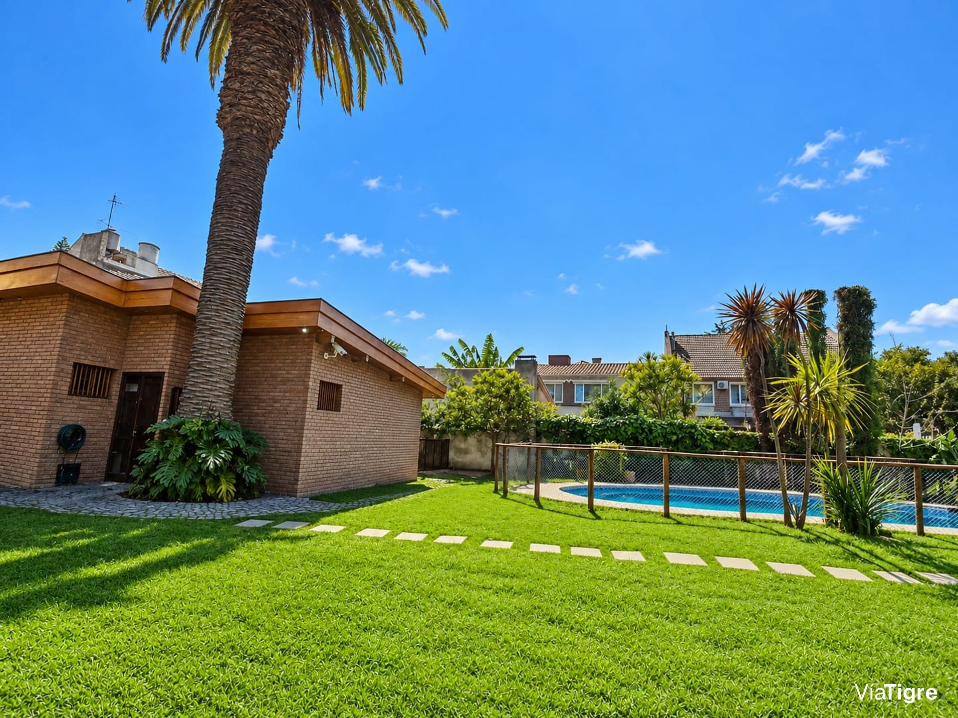 Venta Olivos Casa 6 amb Quincho Pileta cochera