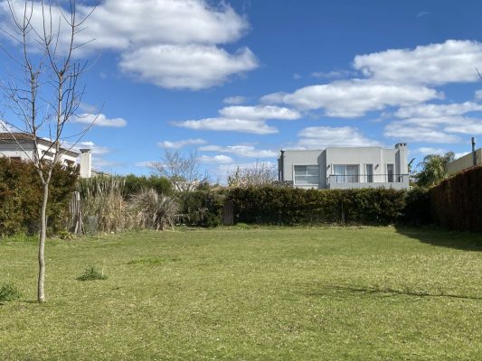 For Sale interior lot Los Sauces Nordelta Tigre