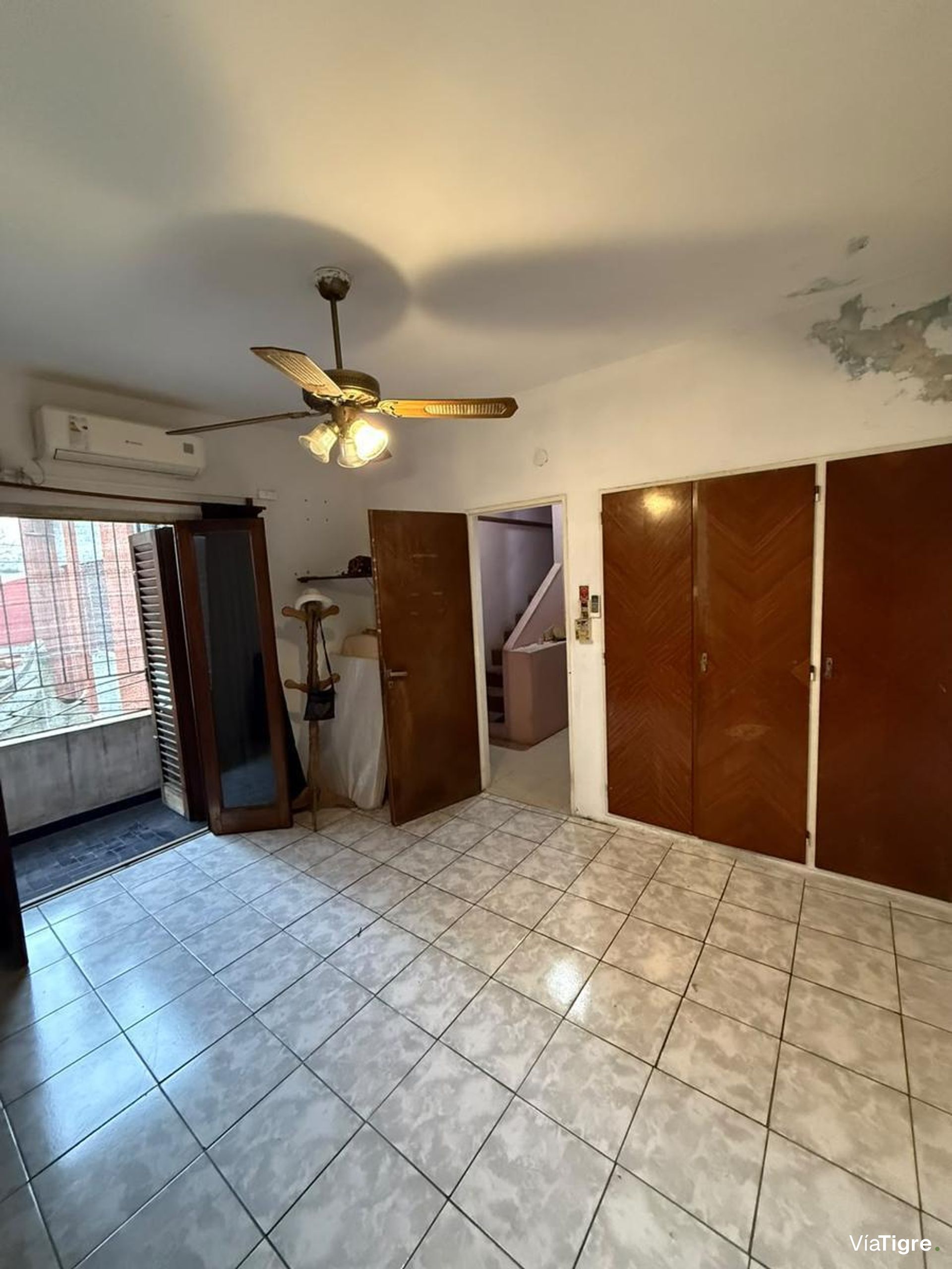 Venta casa 5 amb a reciclar en Villa Martelli