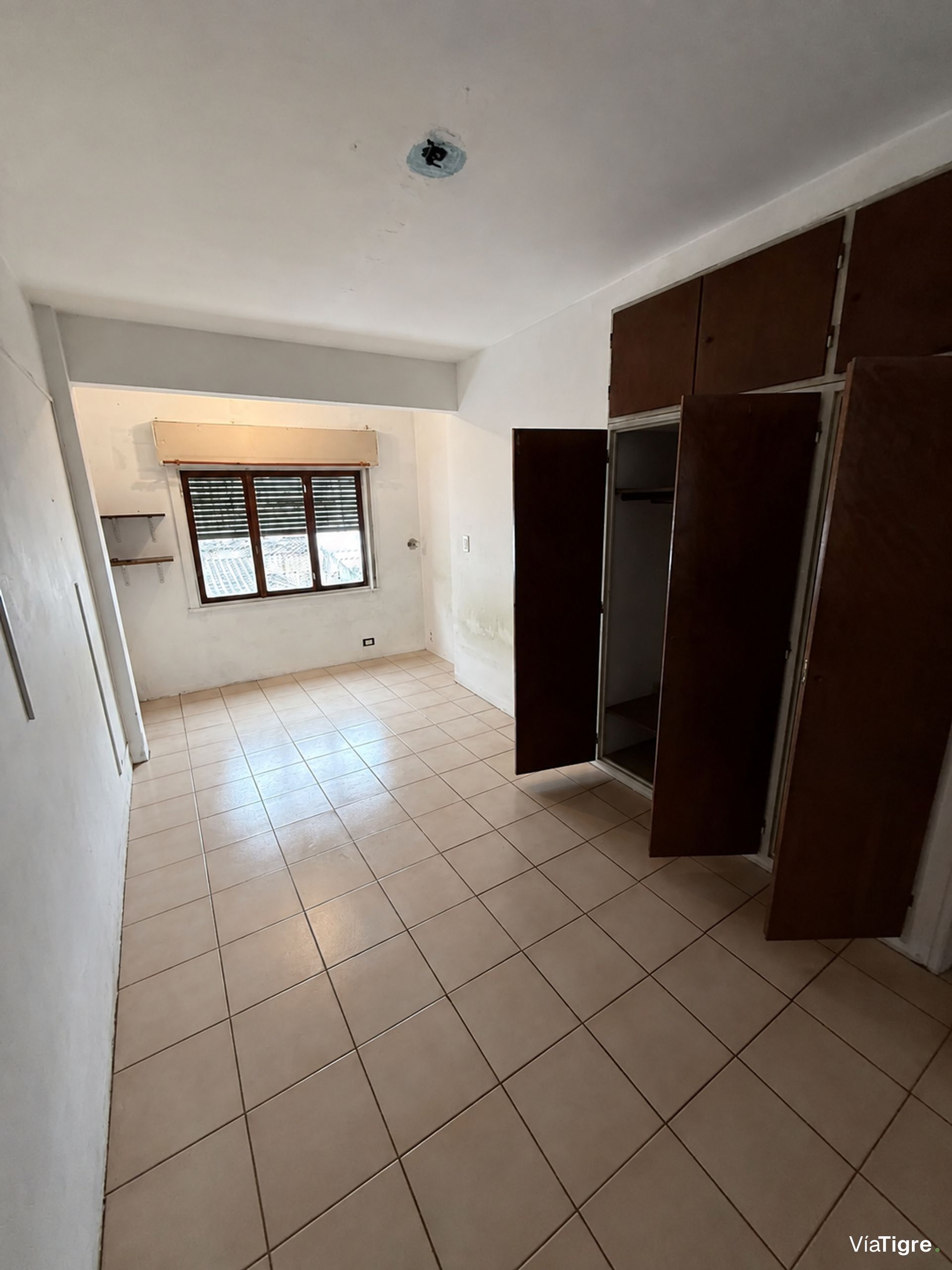 Venta casa 5 amb a reciclar en Villa Martelli