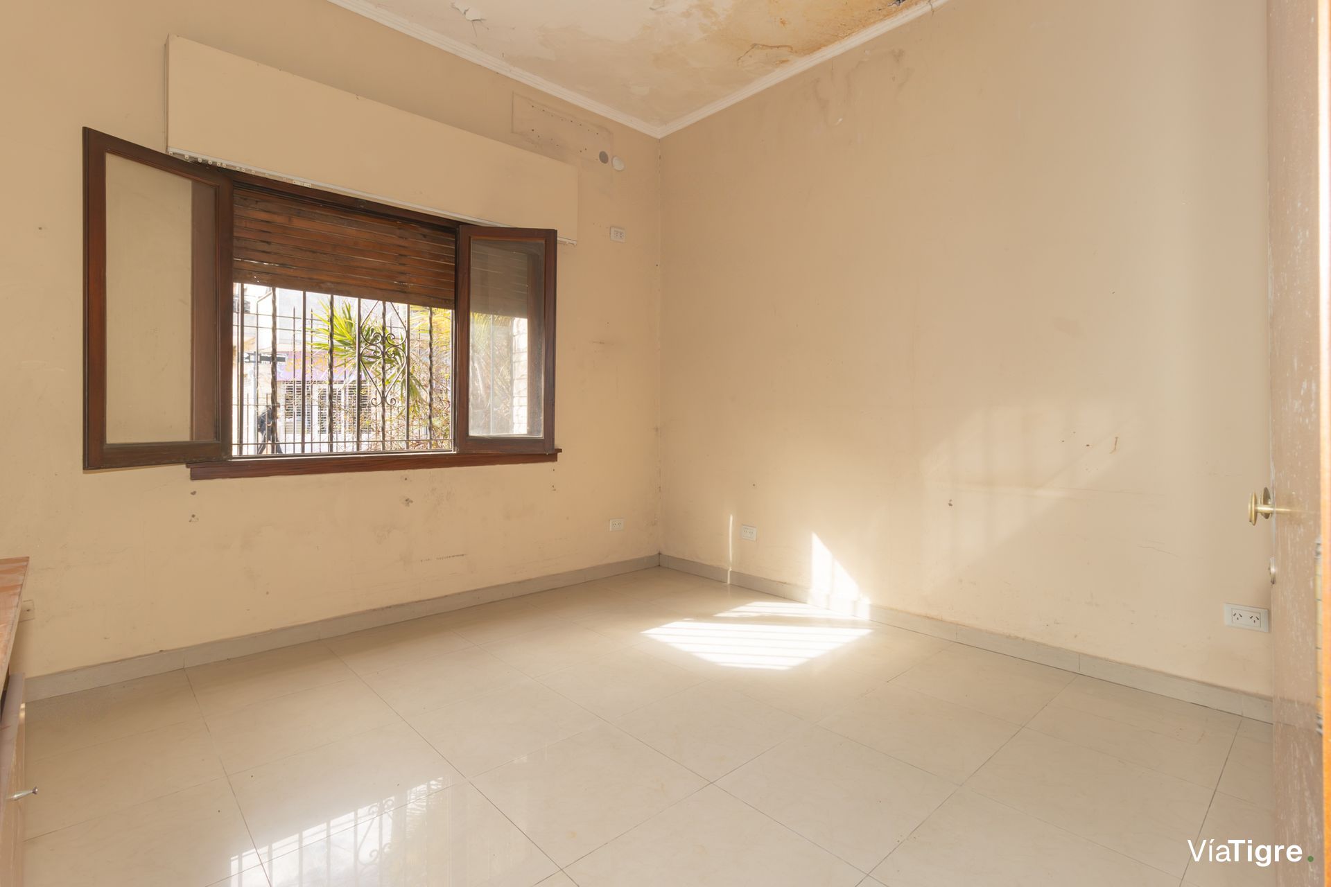 Casa En Venta Carapachay Exc. Ubicacion 2/3 Amb.