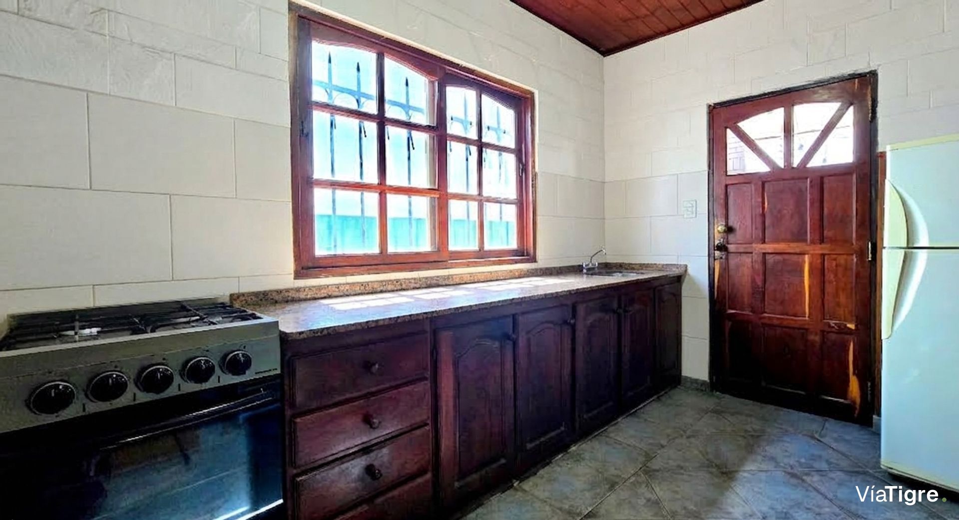 Casa En Venta 4 Ambientes Munro