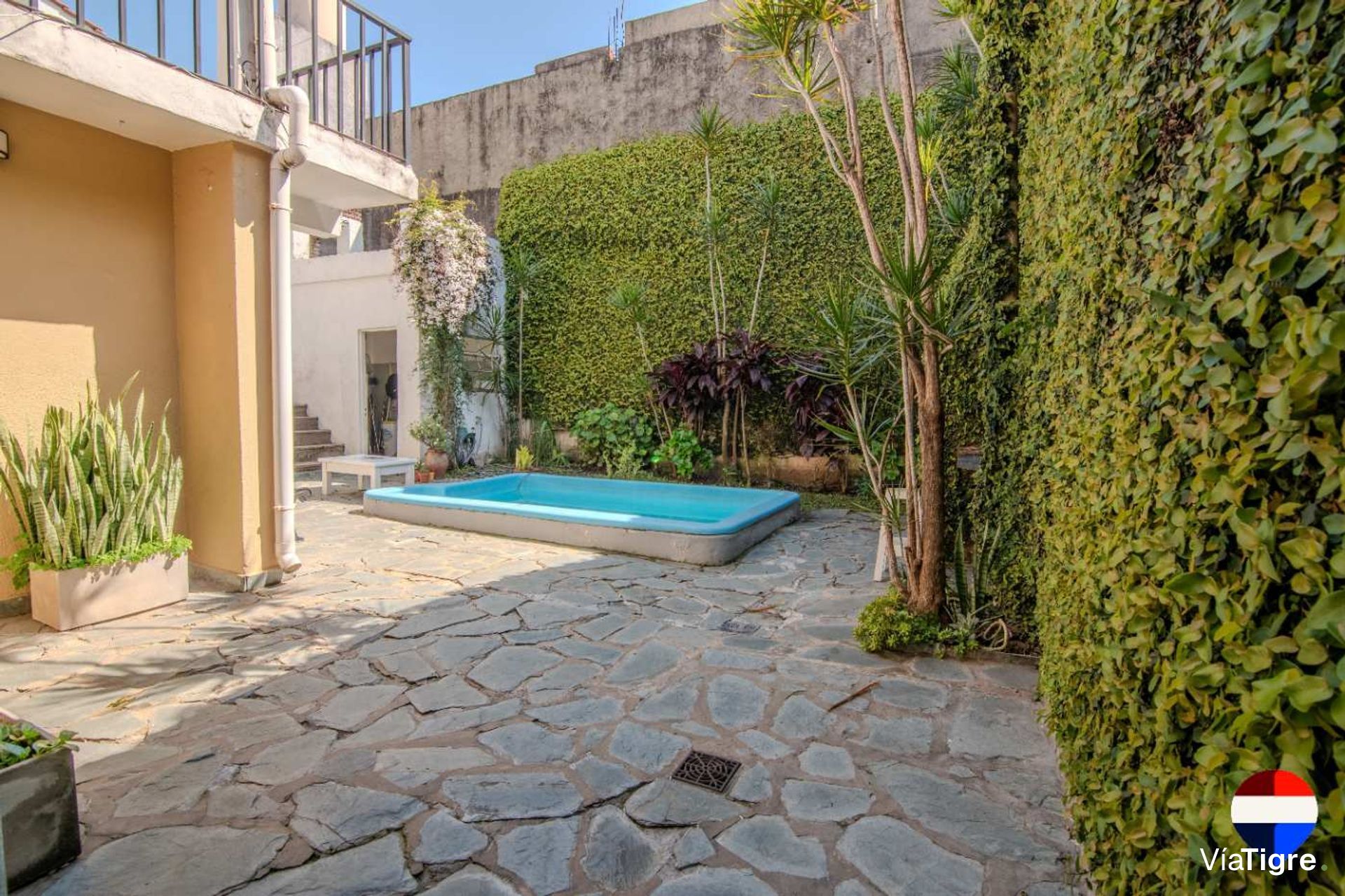 Venta Olivos 2 Casas C/ Pileta, Garaje + Local