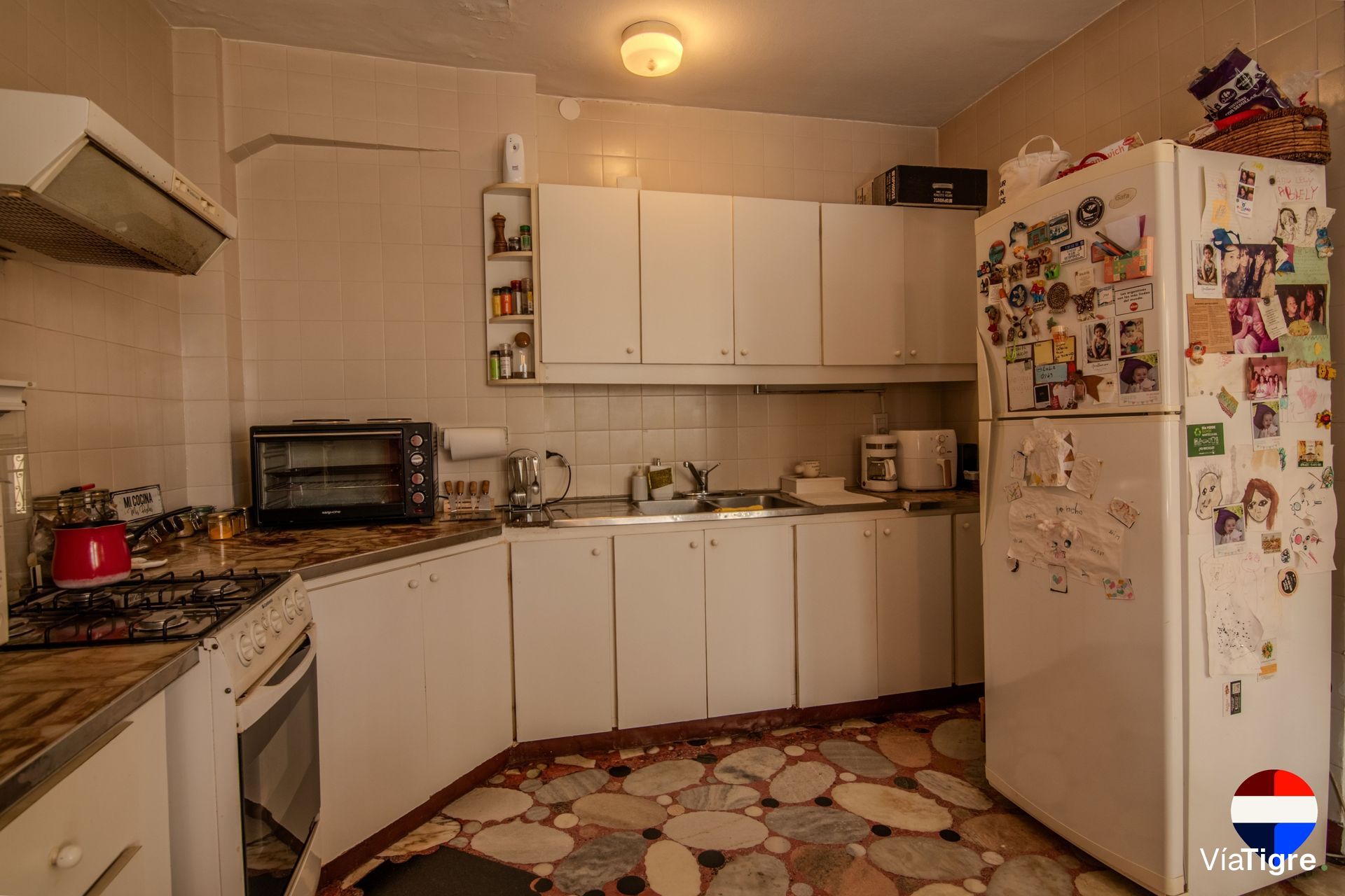 Venta Olivos 2 Casas C/ Pileta, Garaje + Local