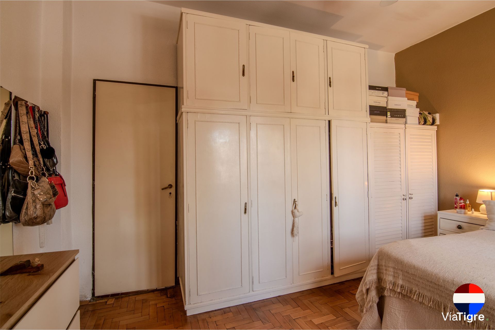 Venta Olivos 2 Casas C/ Pileta, Garaje + Local
