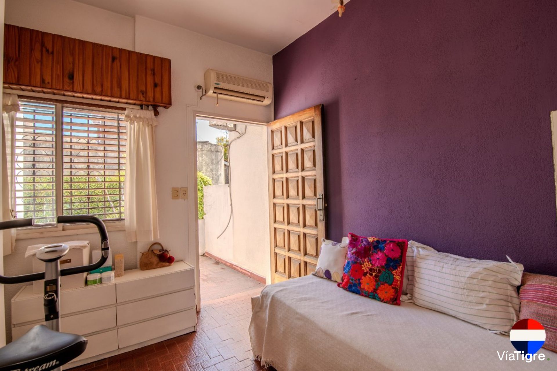 Venta Olivos 2 Casas C/ Pileta, Garaje + Local
