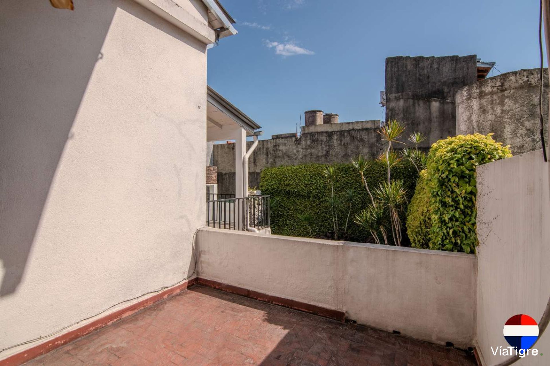 Venta Olivos 2 Casas C/ Pileta, Garaje + Local