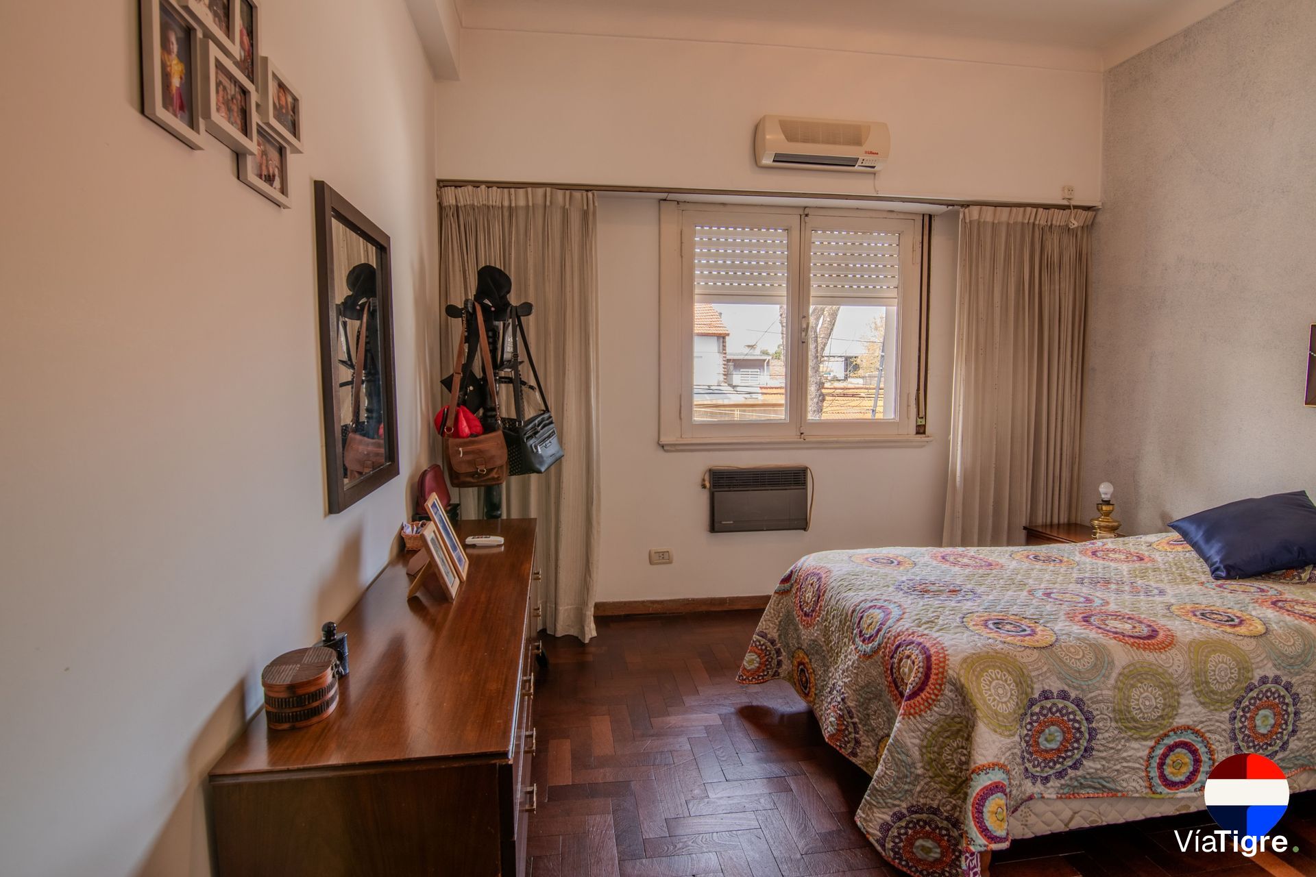 Venta Olivos 2 Casas C/ Pileta, Garaje + Local