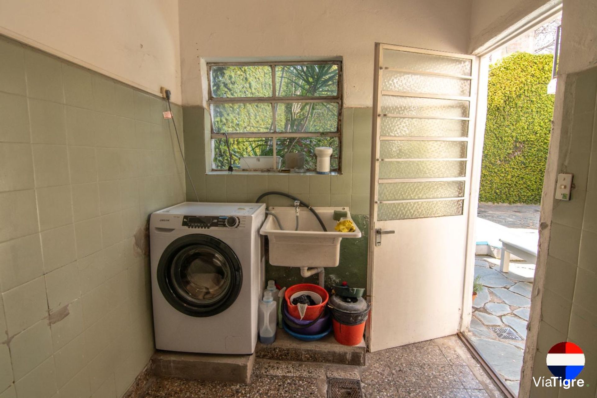 Venta Olivos 2 Casas C/ Pileta, Garaje + Local