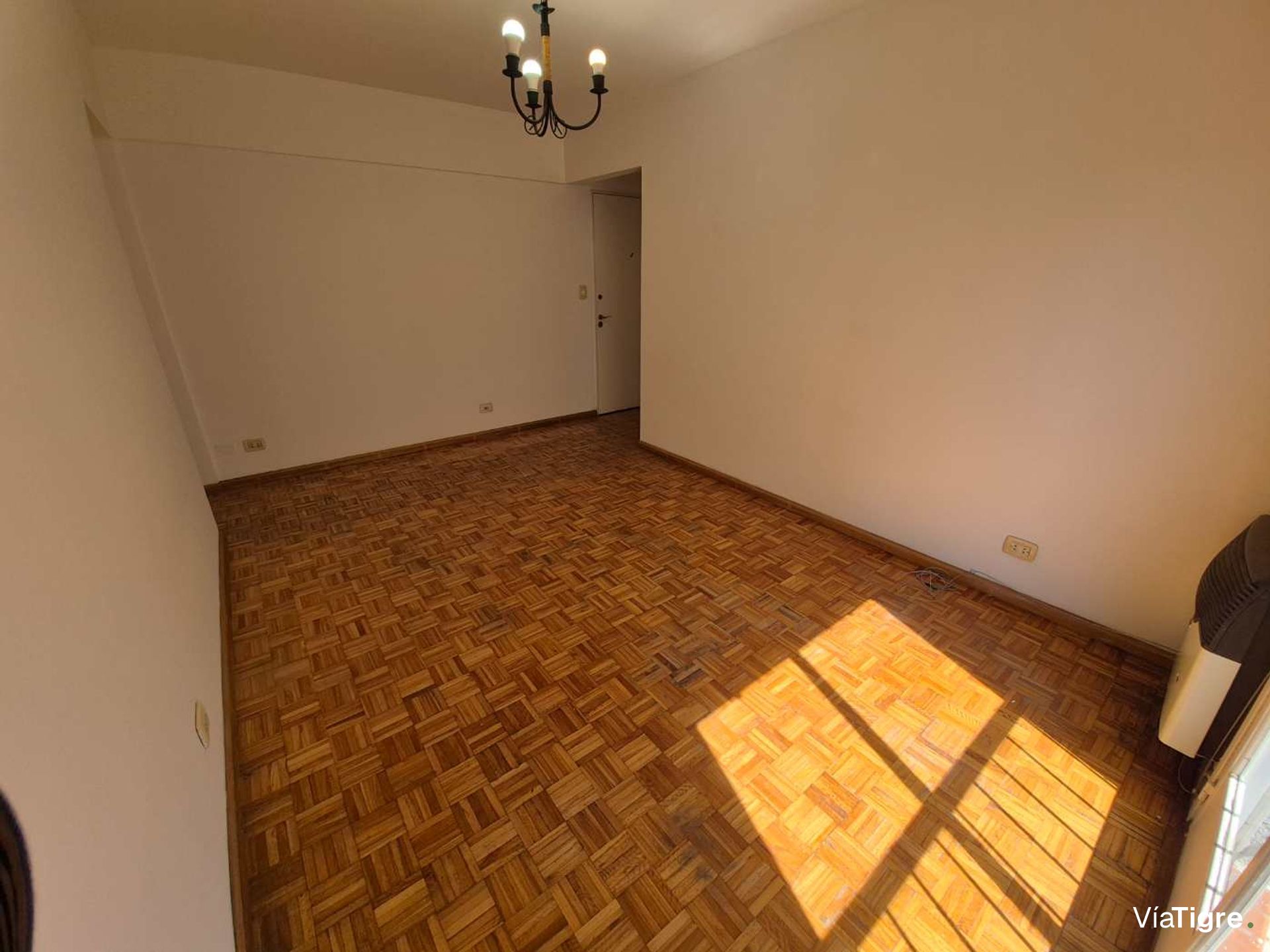 2 Amb. Olivos: Impecable, Luz y Pintado a Nuevo