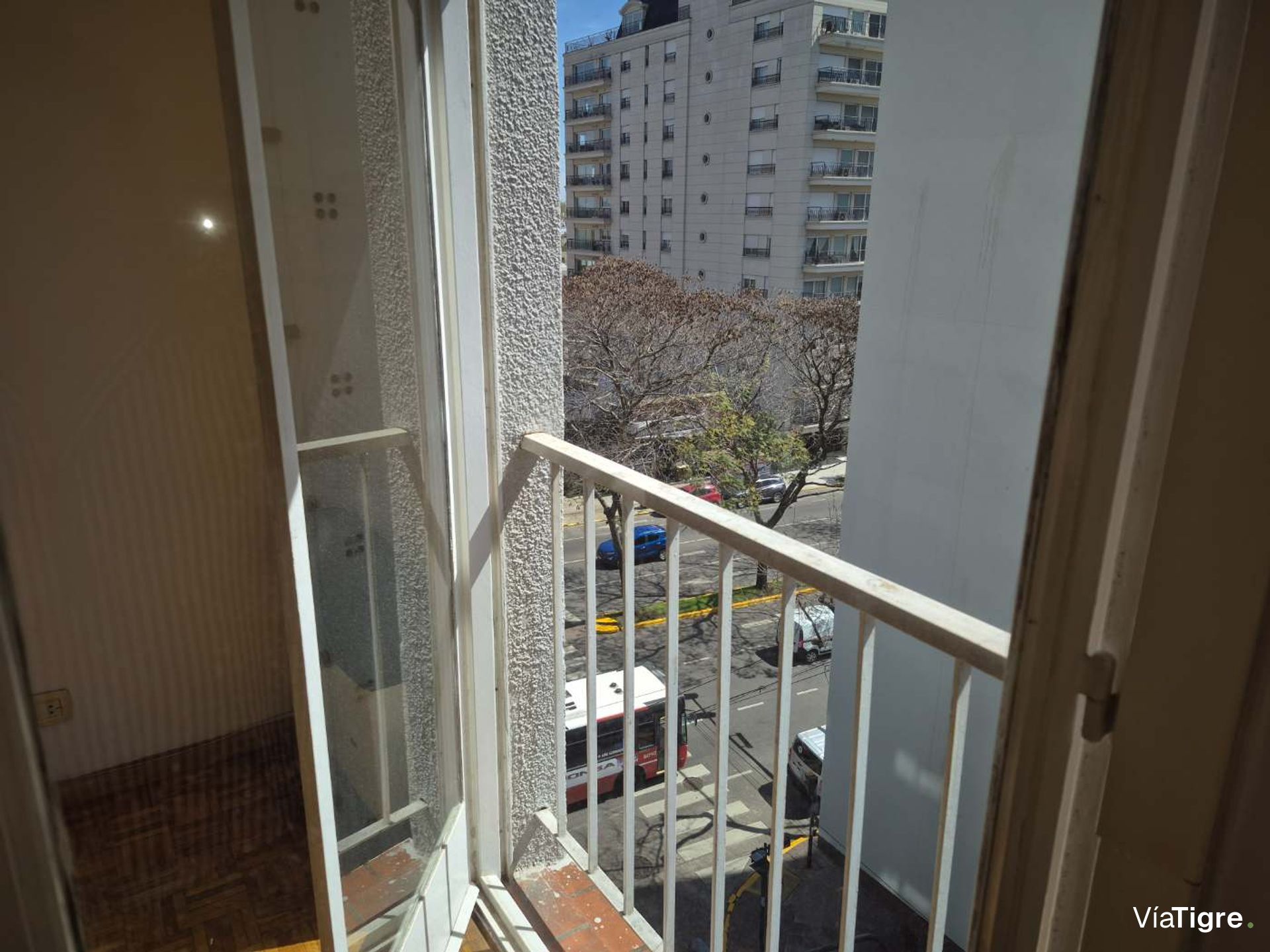 2 Amb. Olivos: Impecable, Luz y Pintado a Nuevo