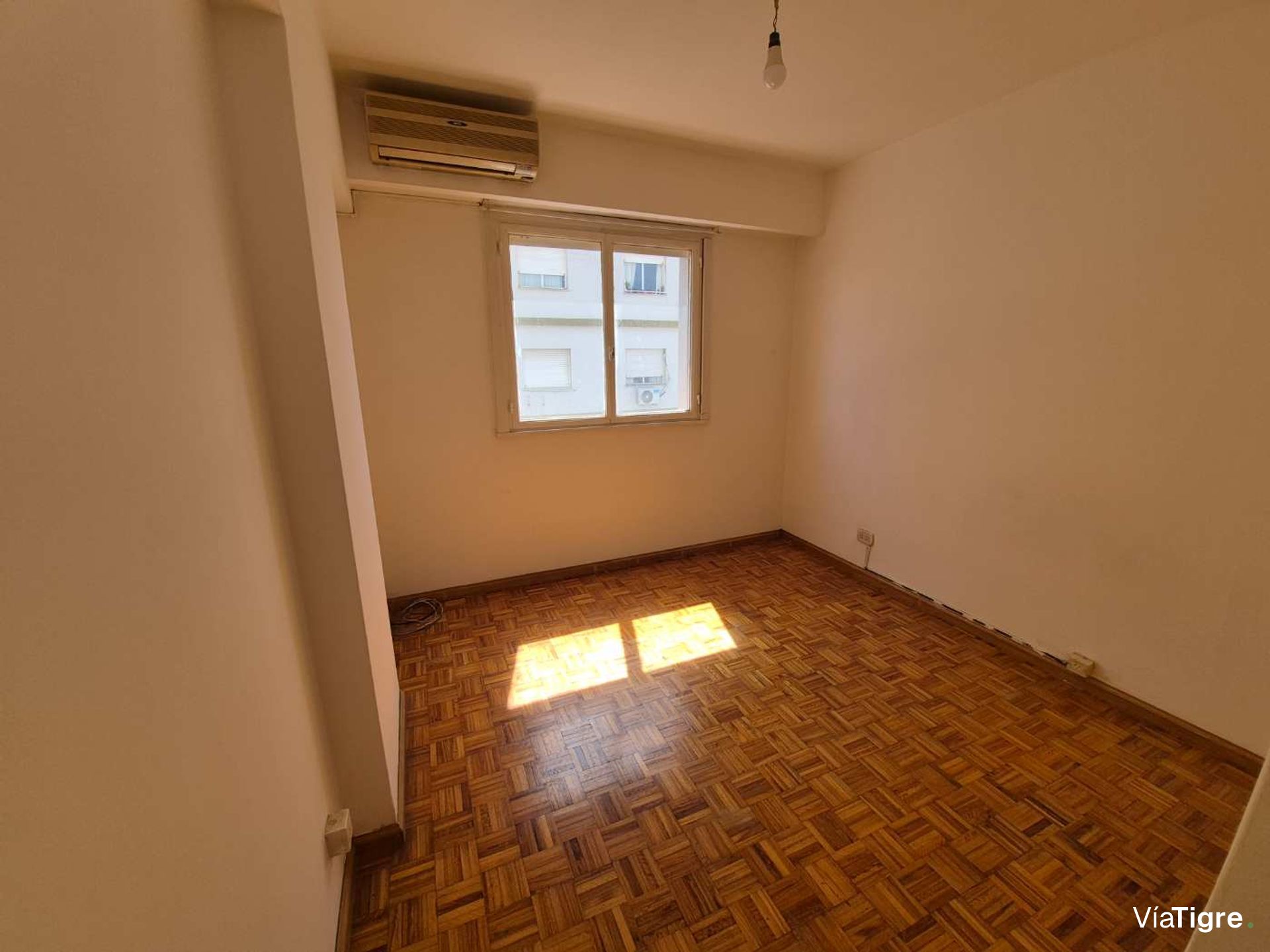 2 Amb. Olivos: Impecable, Luz y Pintado a Nuevo