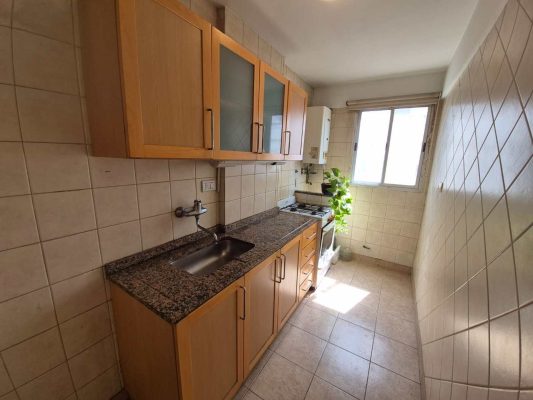 1-bedroom Olivos: Impeccable, Bright and Newly Painted