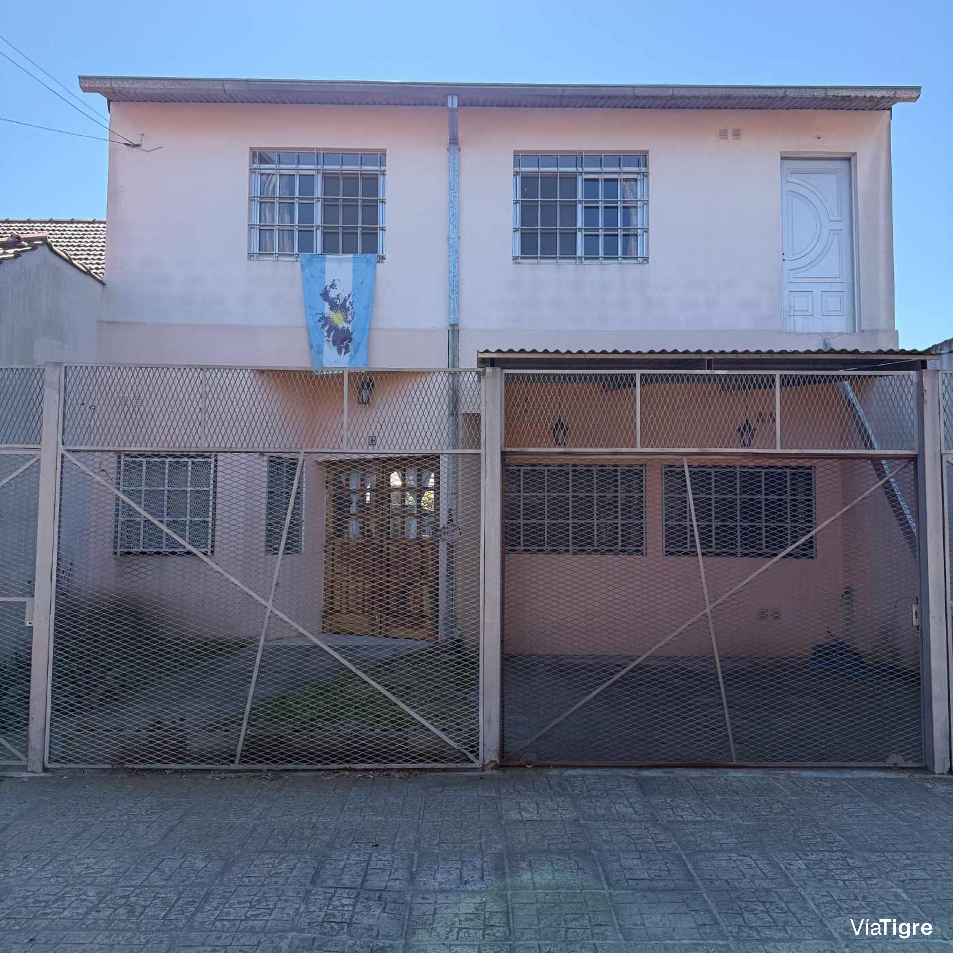 Venta casa 4 habitaciones con salon Villa Adelina