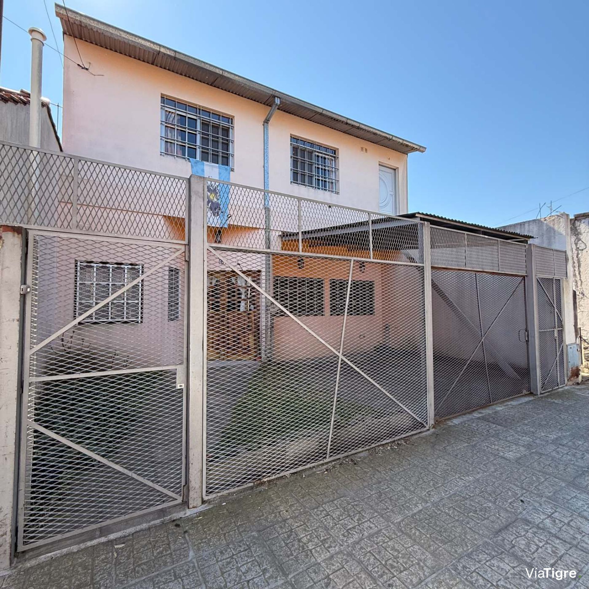 Venta casa 4 habitaciones con salon Villa Adelina