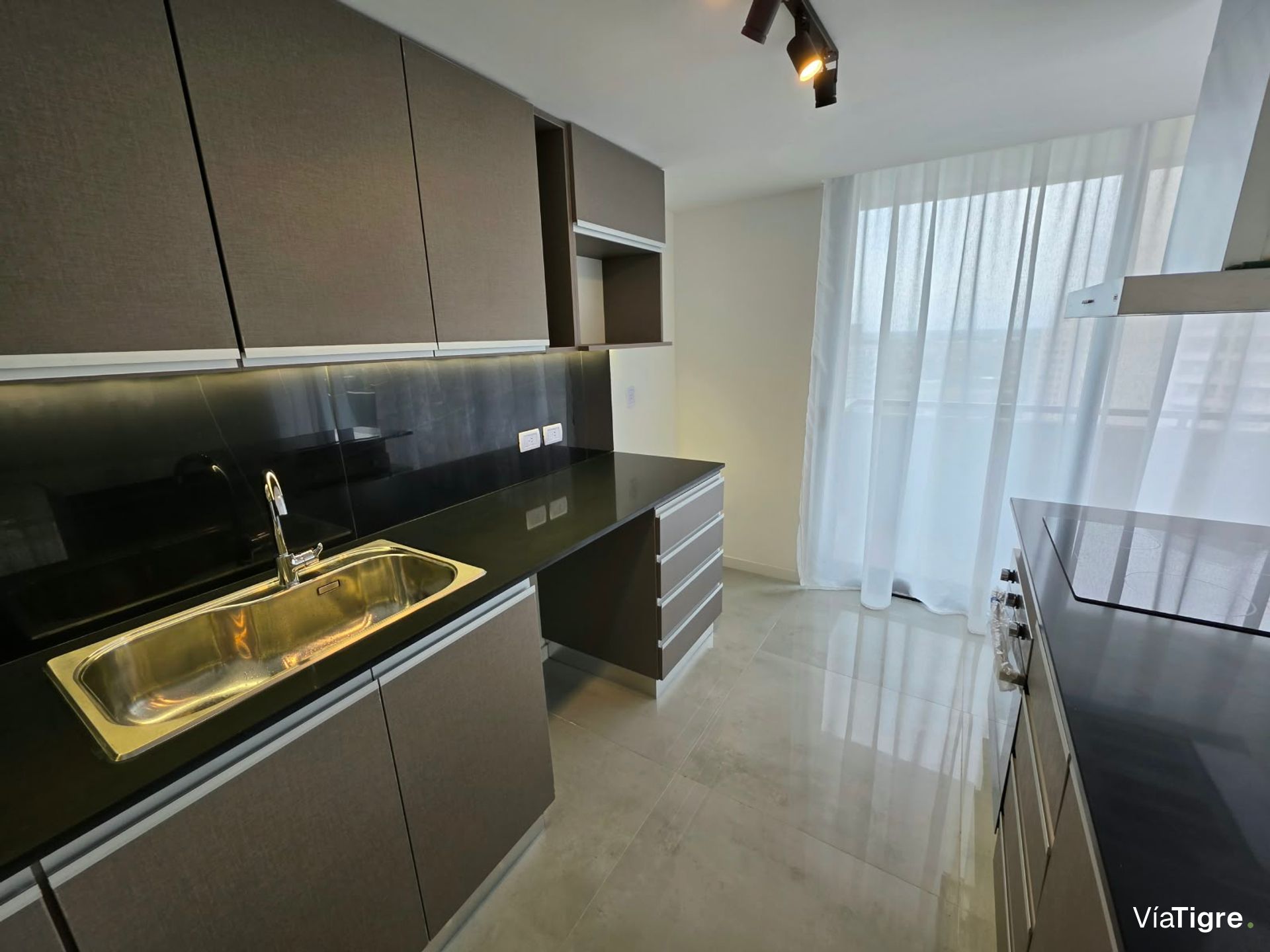 Alquiler dpto 3 amb Tigre, Brickell Boulevard coch