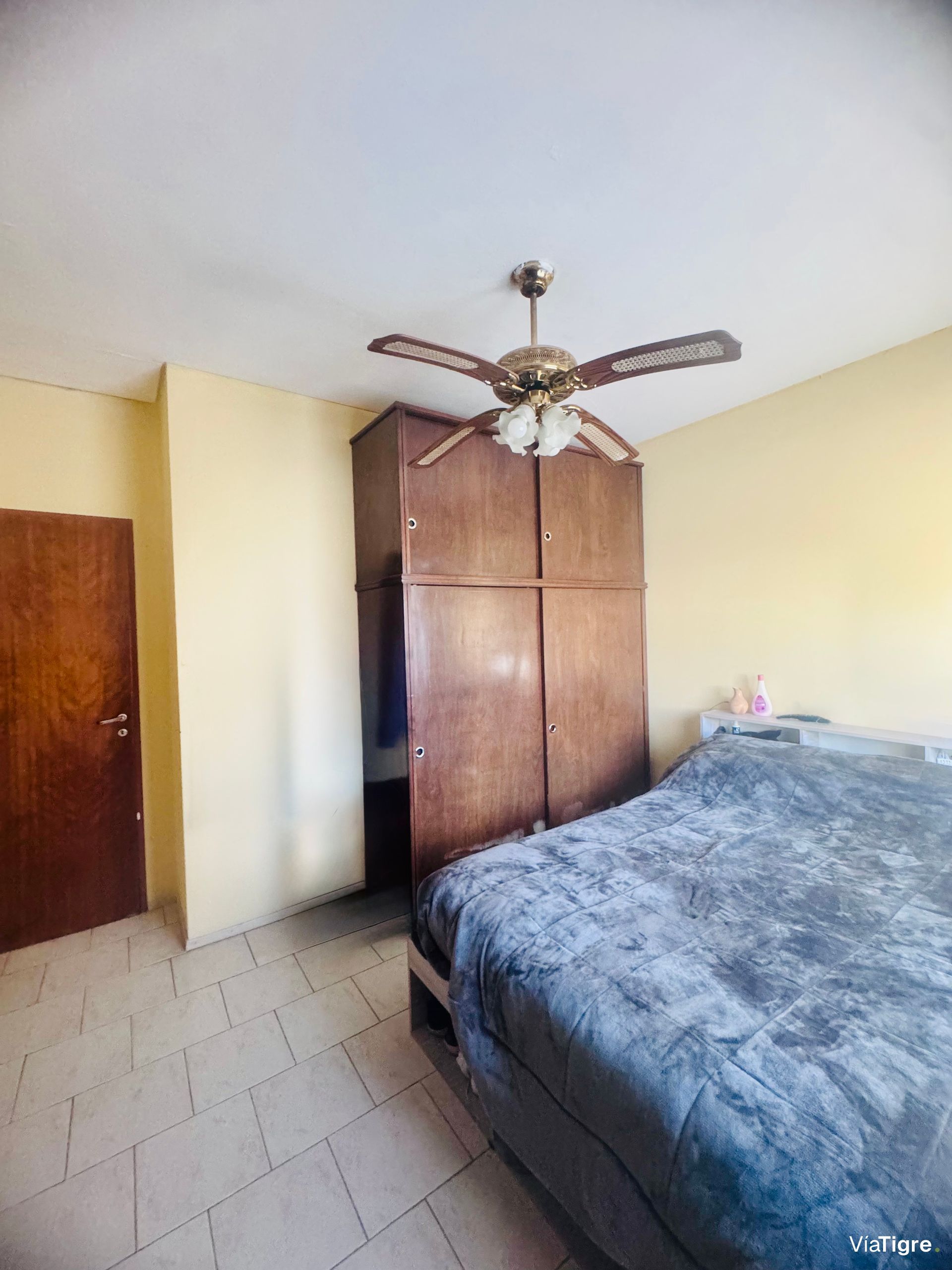 Venta PH con dos viviendas y patio - Beccar
